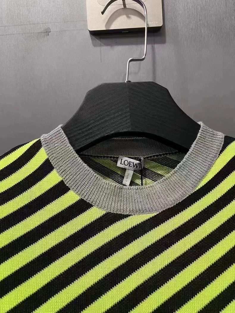Loewe LOEWE Three-dimensional flocking large logo knitted hoodie Size XS / US 0-2 / IT 36-38 - 3 Thumbnail