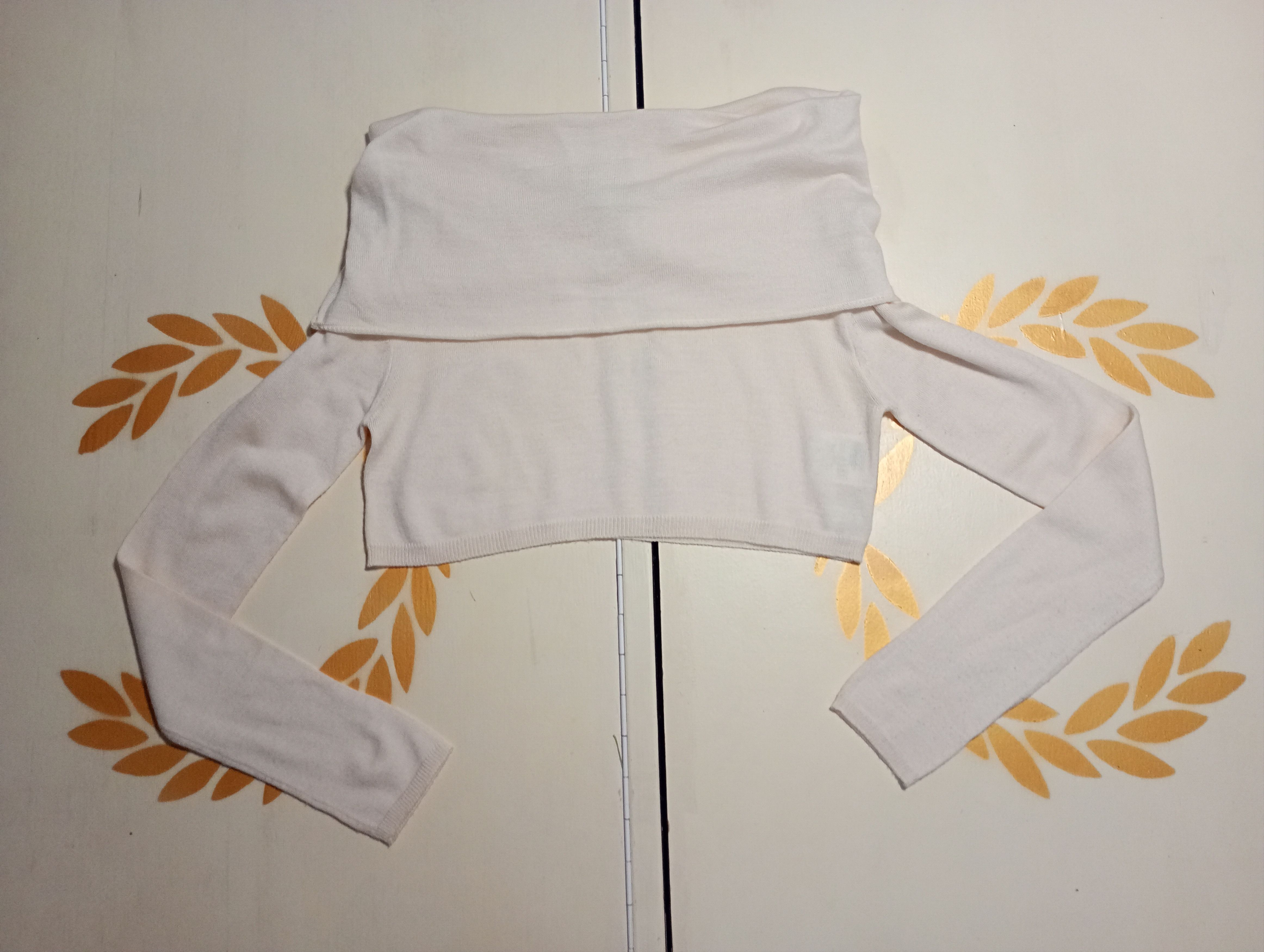 Designer × Dolce & Gabbana Dolce & Gabbana Crop Top White Size S / US 4 / IT 40 - 1 Thumbnail