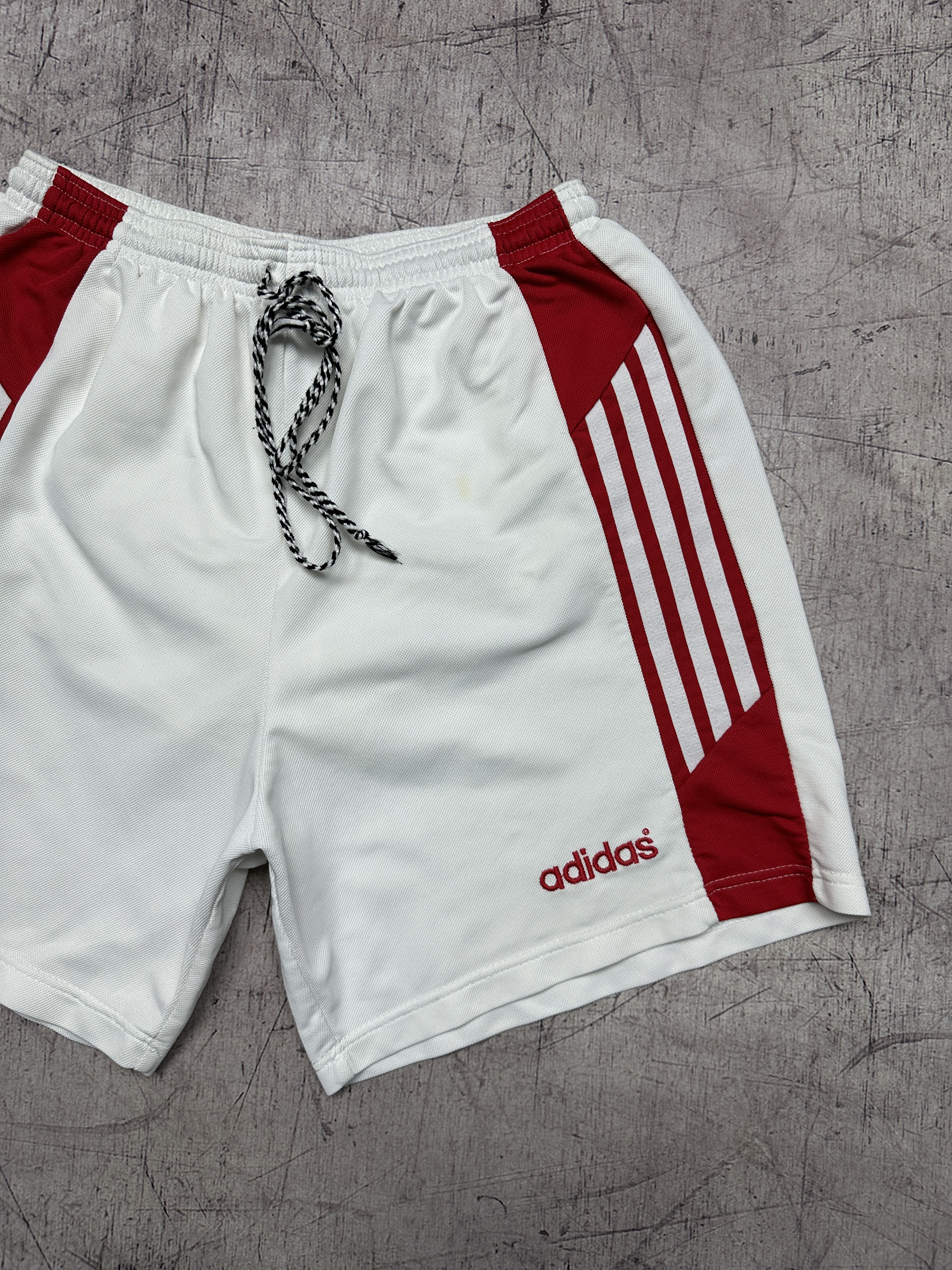 Adidas Adidas 90s Vintage Mens Shorts Size US 36 / EU 52 - 2 Thumbnail