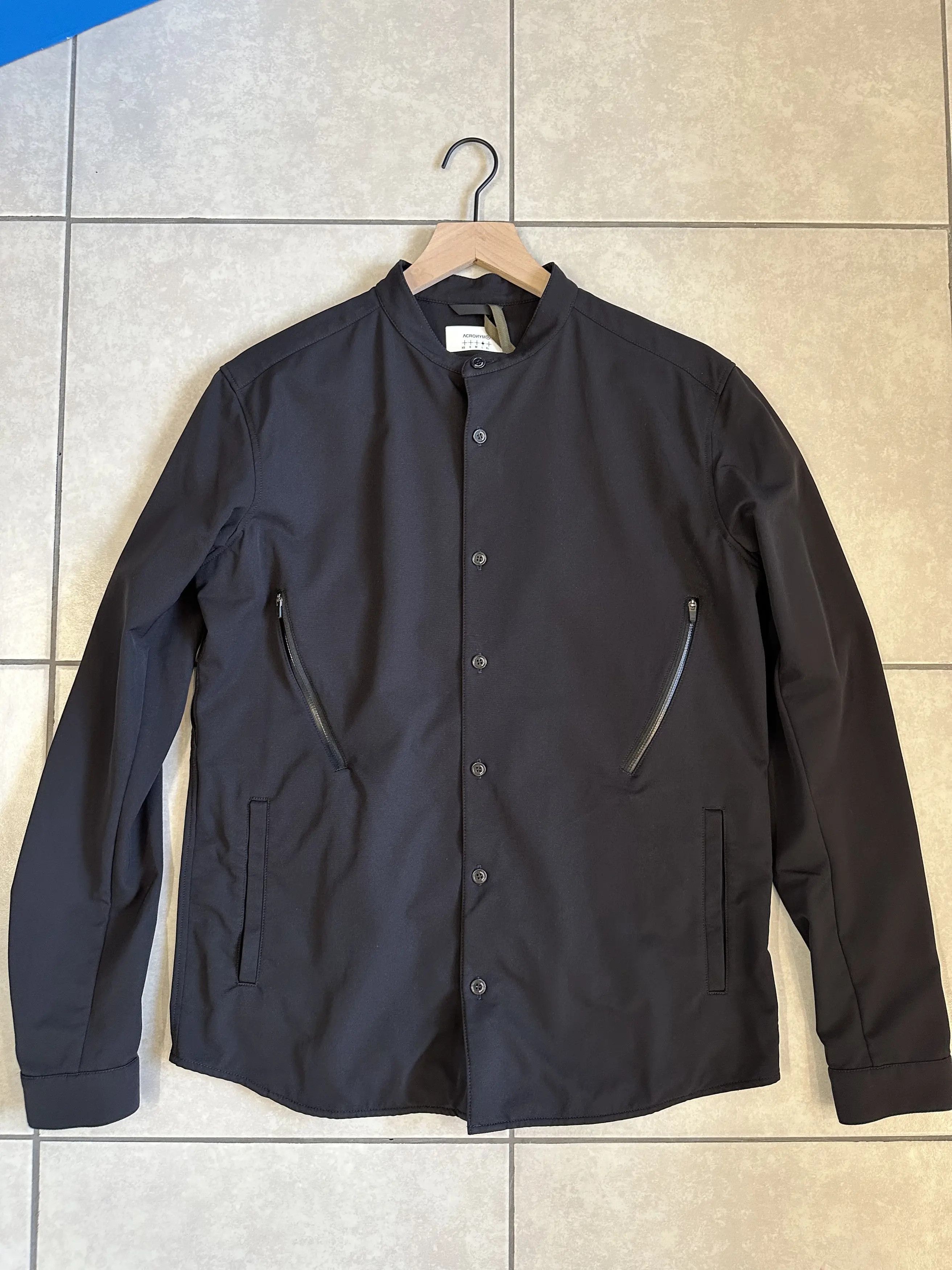 Acronym Acronym LA6A-DS - Large Size US L / EU 52-54 / 3 - 1 Thumbnail