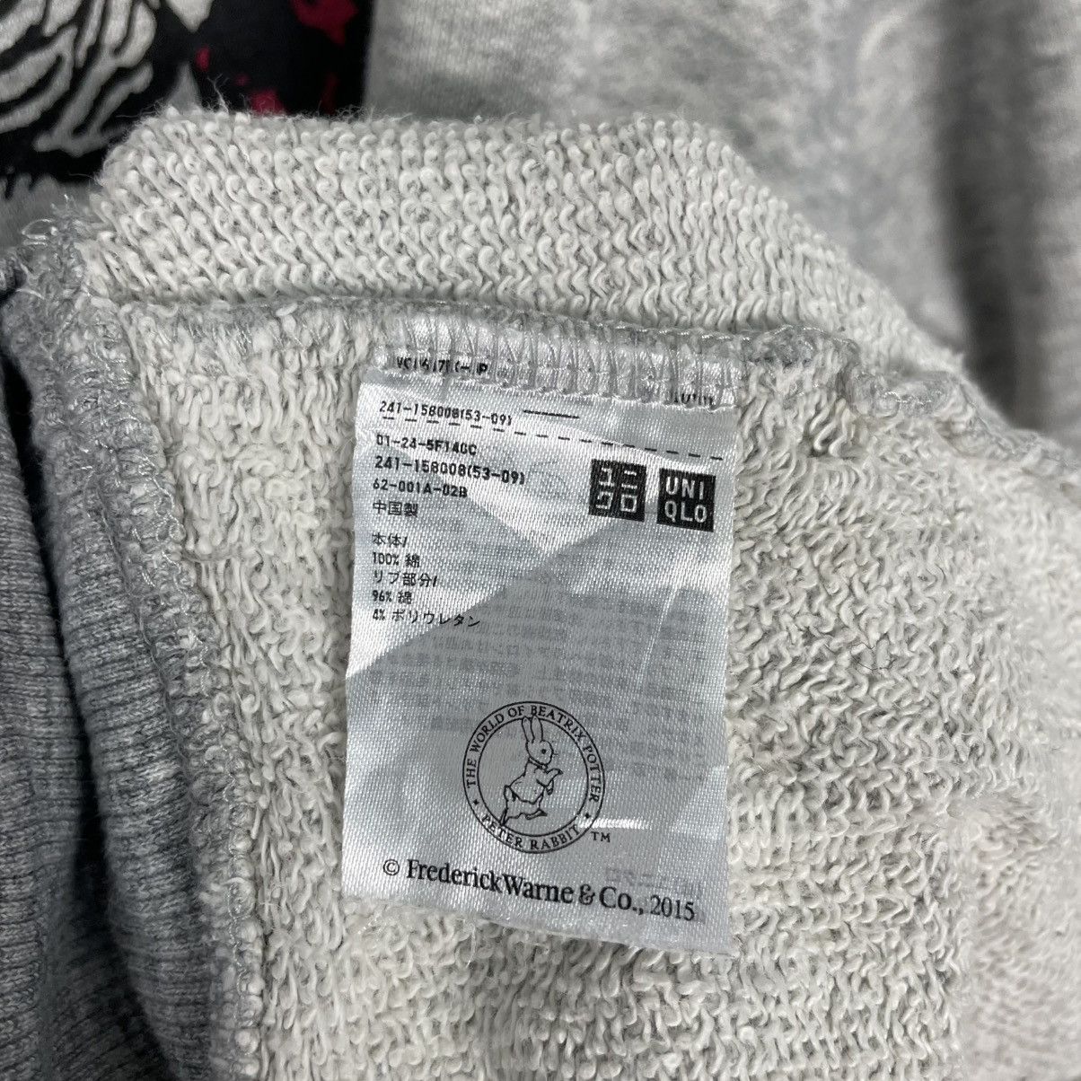 Uniqlo Uniqlo Petter Rabbit Pullover Hoodie Size US L / EU 52-54 / 3 - 15 Thumbnail