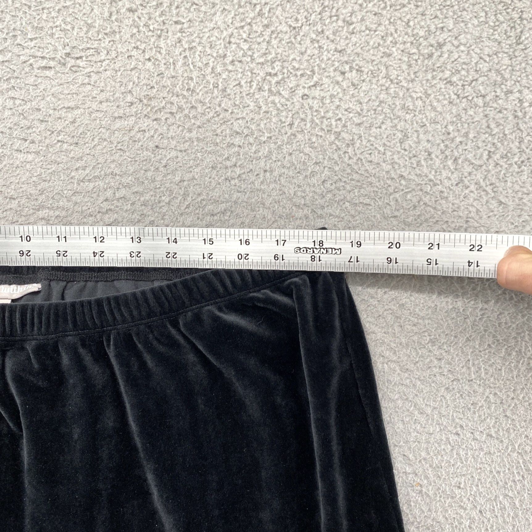 Vintage Woman Within Black Velour Elastic Waist Pull On Plus Size 2X Pants User: Woman Within Black Elastic Waist Pull On Plus Size 2X Velour Pants Size 40" / US 18 - 5 Thumbnail