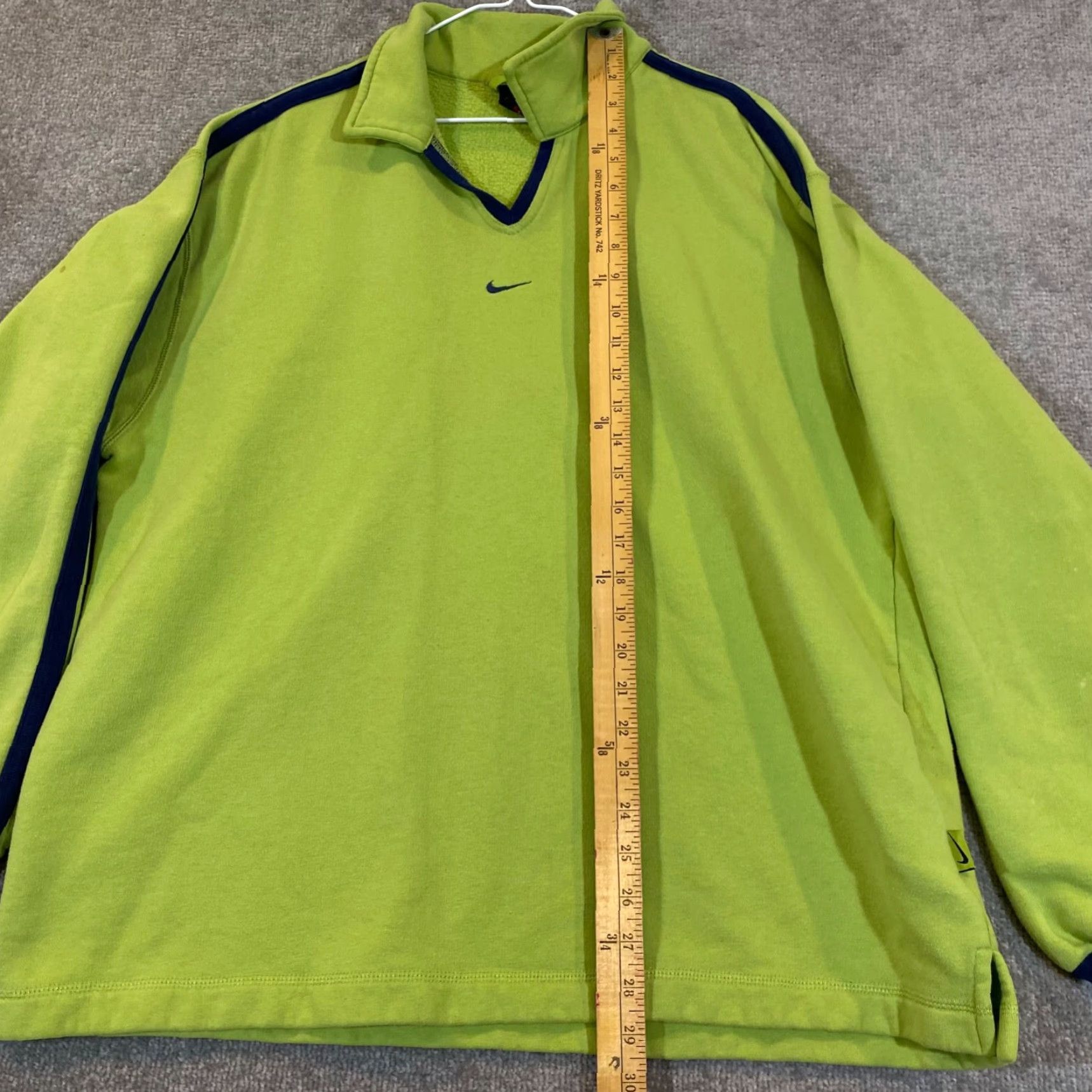 Nike VINTAGE Nike Pullover Womens XL 16-18 Light Green Center Swoosh Sweatshirt Retro Shirt Womens XL Green Nike Retro 90s Classic Size XL / US 12-14 / IT 48-50 - 4 Thumbnail