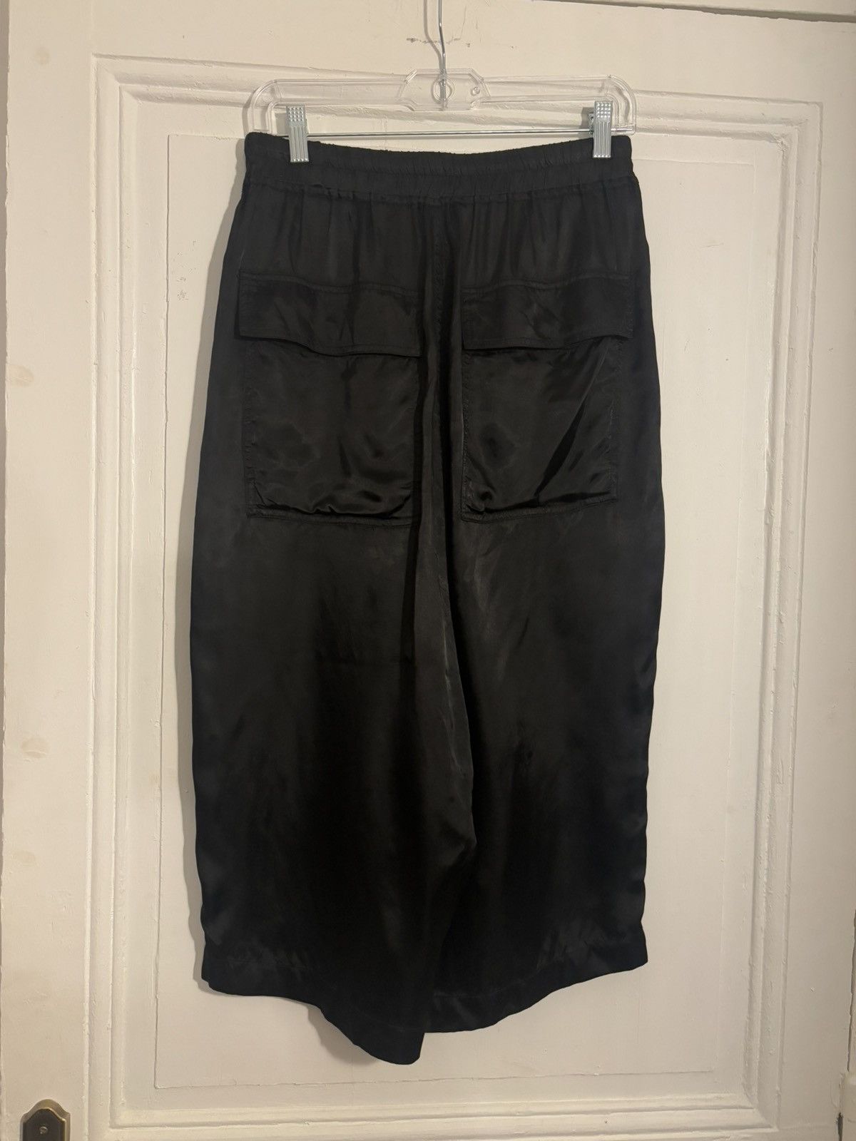 Rick Owens Rick Owen’s Larry short in black 100% cupro Size US 26 / EU 42 - 2 Thumbnail
