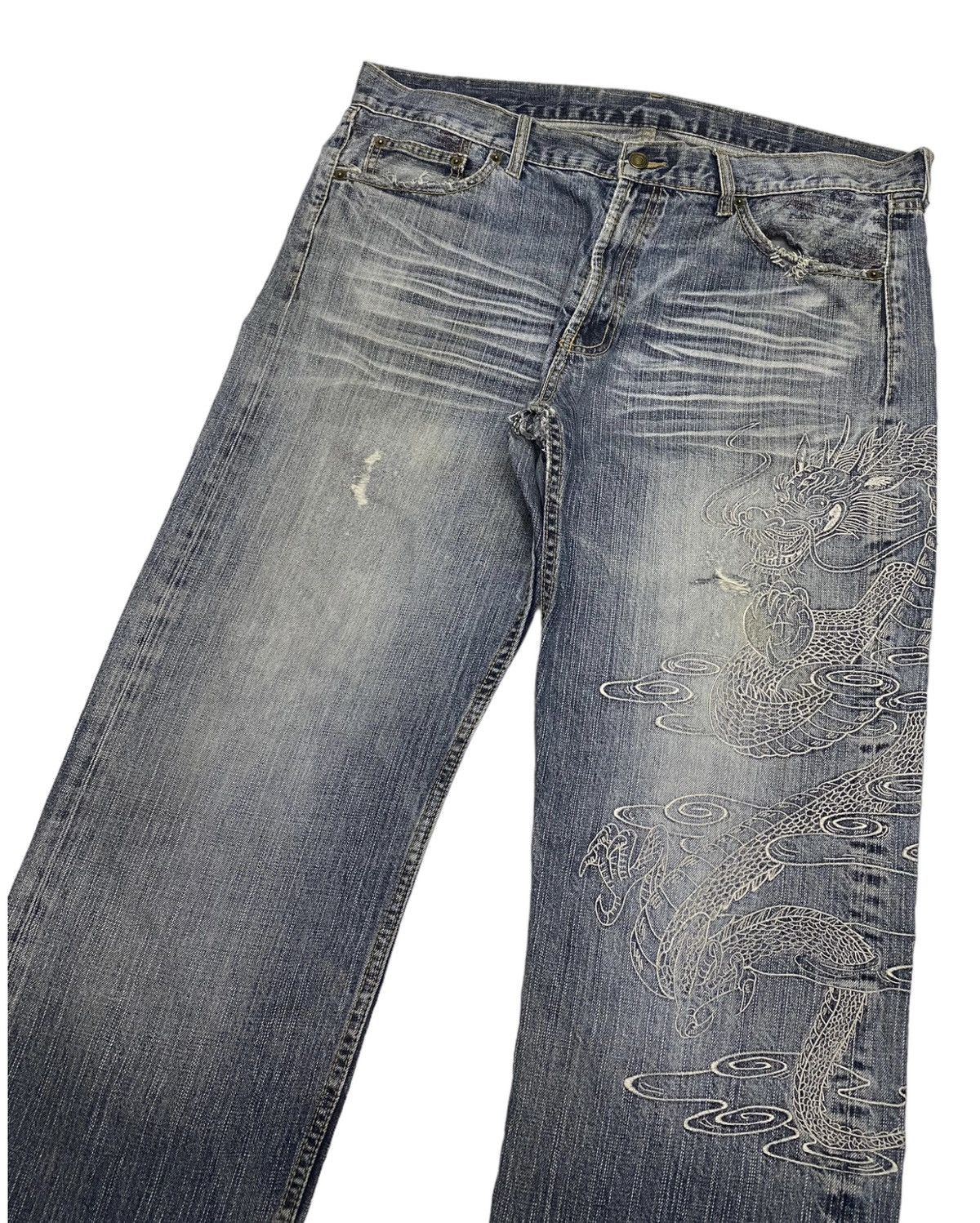 Dragonfly VINTAGE JAPANESE DRAGON EMBROIDERY BAGGY DISTRESSED DENIM Size US 39 - 4 Thumbnail