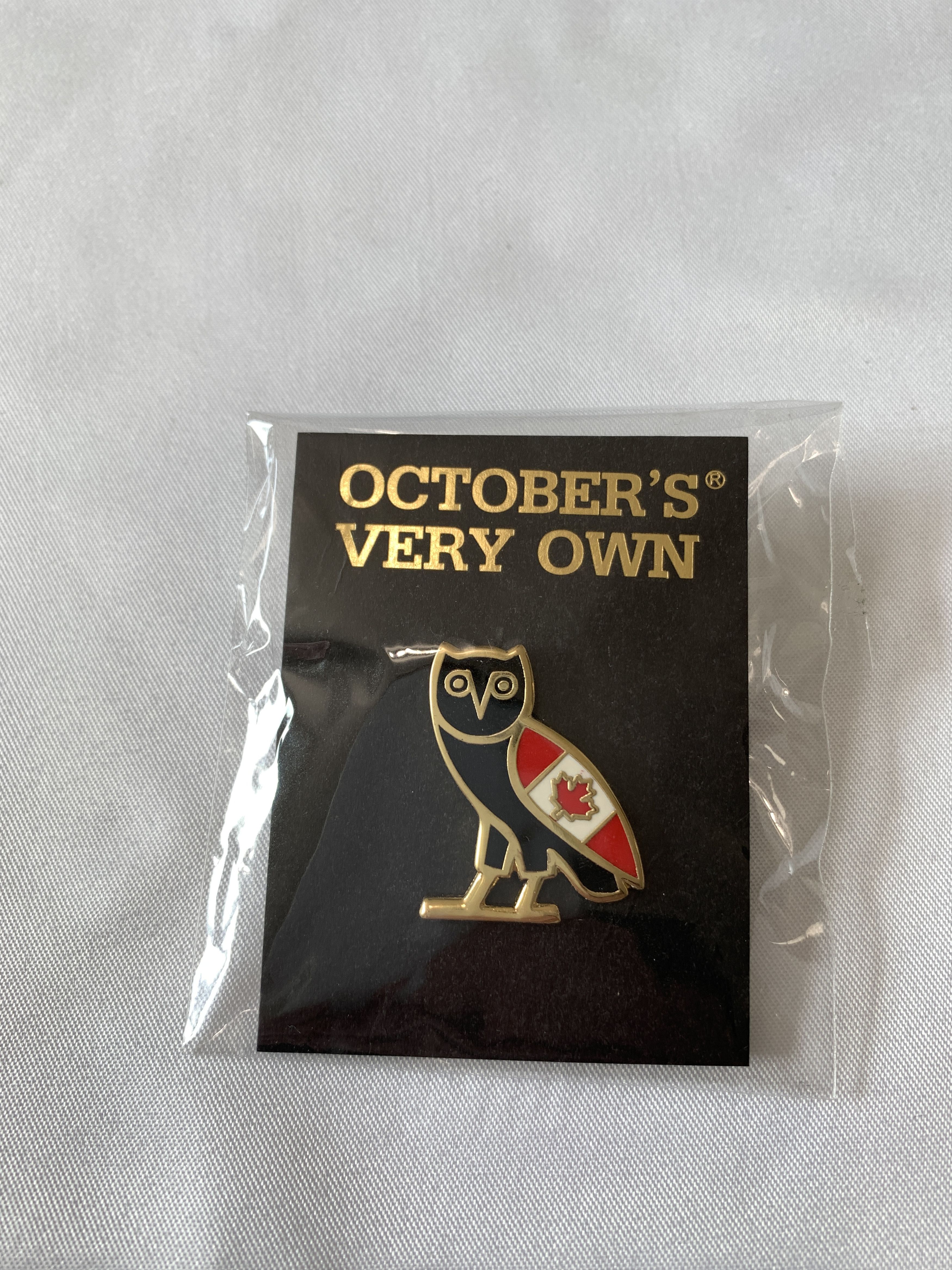 Drake OVO OG Owl Canada Flag Pin Set Size ONE SIZE - 1 Thumbnail