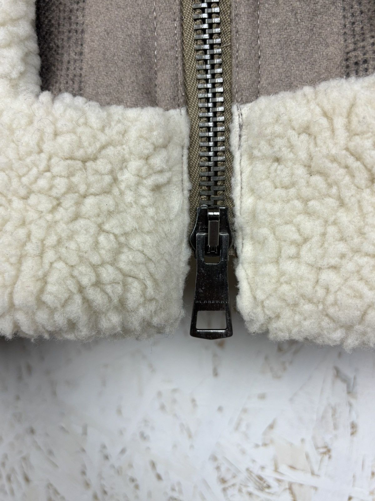 Burberry Burberry Wool Nova Check Shearling Jacket UK 14 USA 12 IT 46 Size L / US 10 / IT 46 - 6 Thumbnail