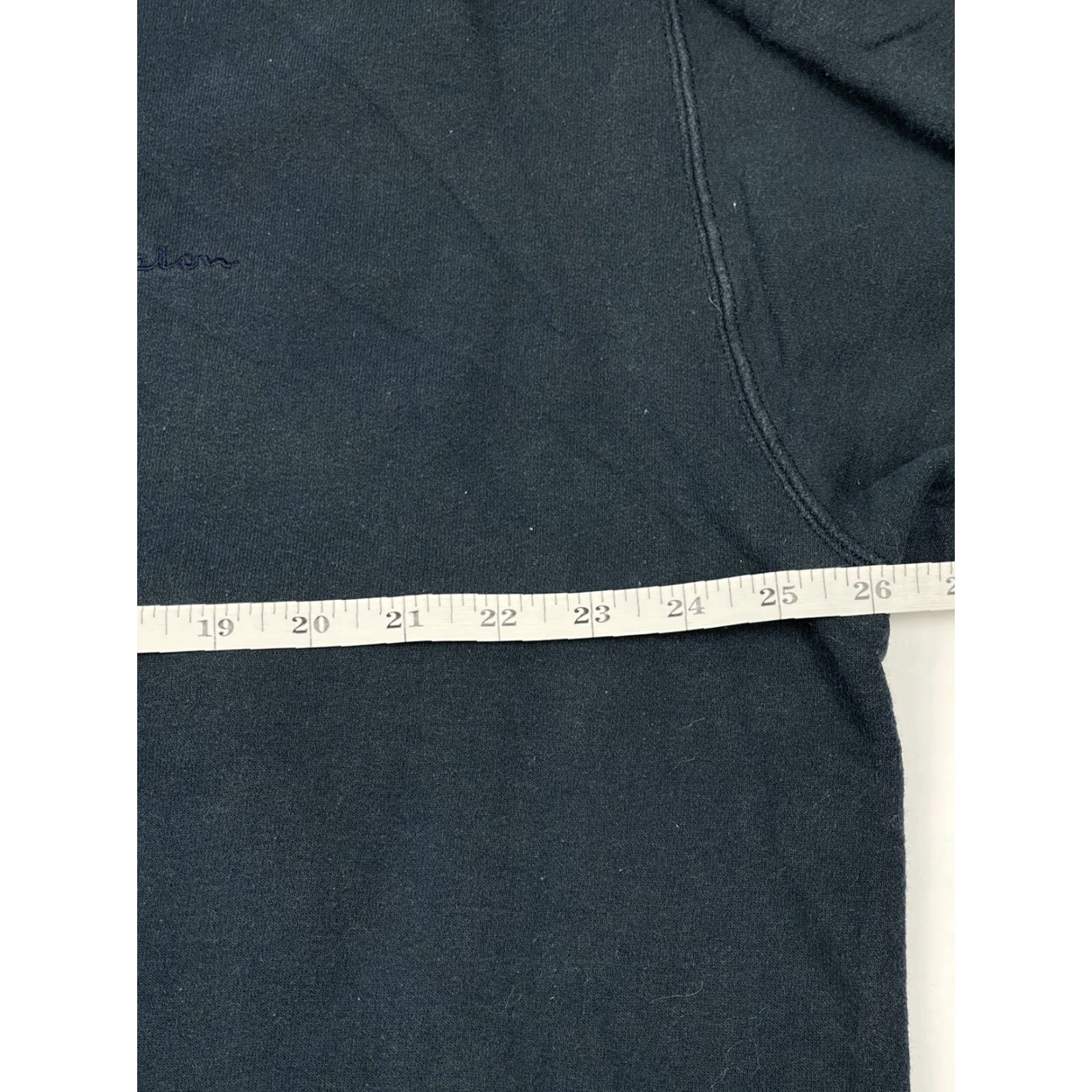 Champion VINTAGE Champion XL Mens Crewneck Sweatshirt Navy Blue Embroidered Logo Y2K Crewneck Pullover Shirt Men, USA, Varsity, Blue Size US XL / EU 56 / 4 - 6 Thumbnail