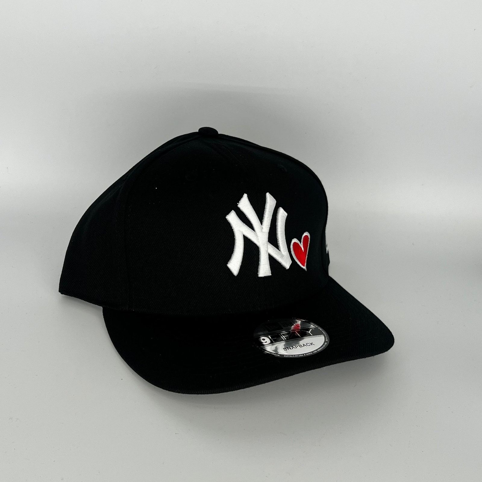 New York Yankees Heart Hat | Grailed