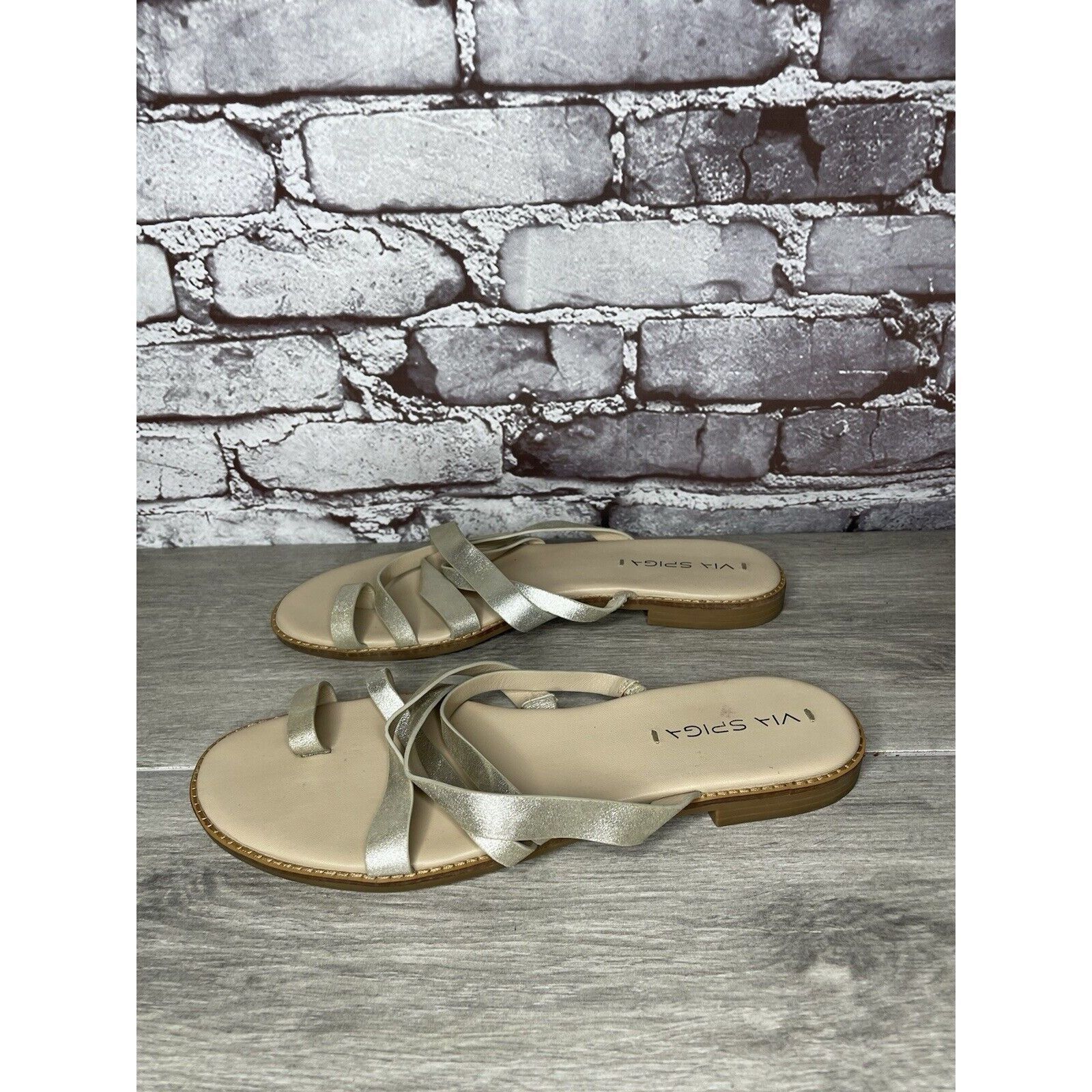 Other Via Spiga Metallic Silver Leather Toe Post Slides Sandals Wo Size US 10 / IT 40 - 12 Thumbnail