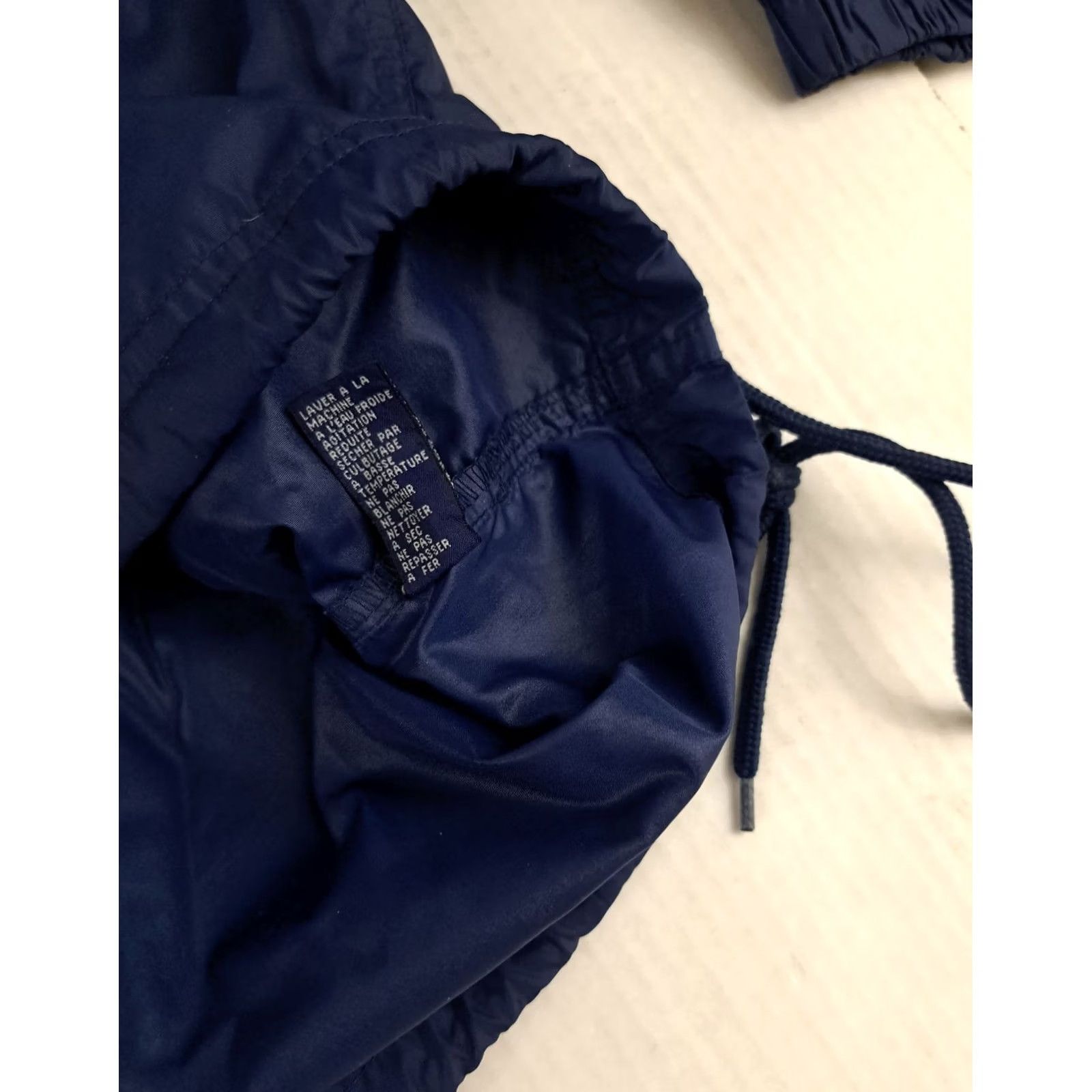 Gap VINTAGE Gap Windbreaker Hooded Nylon Pouch Pocket Jacket Unisex Adults Large Blue 90s Size US L / EU 52-54 / 3 - 4 Thumbnail