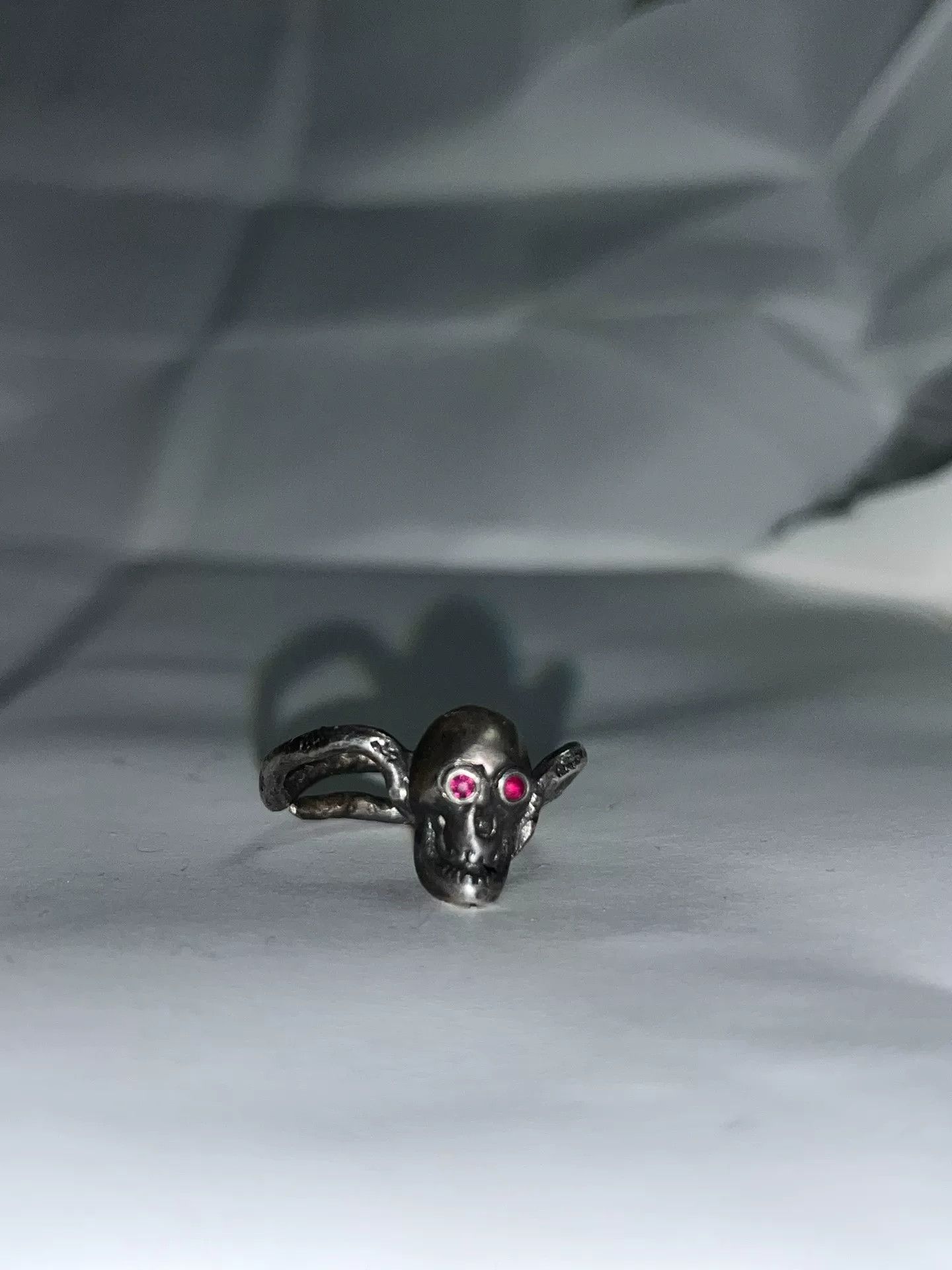 Share Spirit Homme Share Spirit Skull Pink Gem Ring Size ONE SIZE - 1 Thumbnail