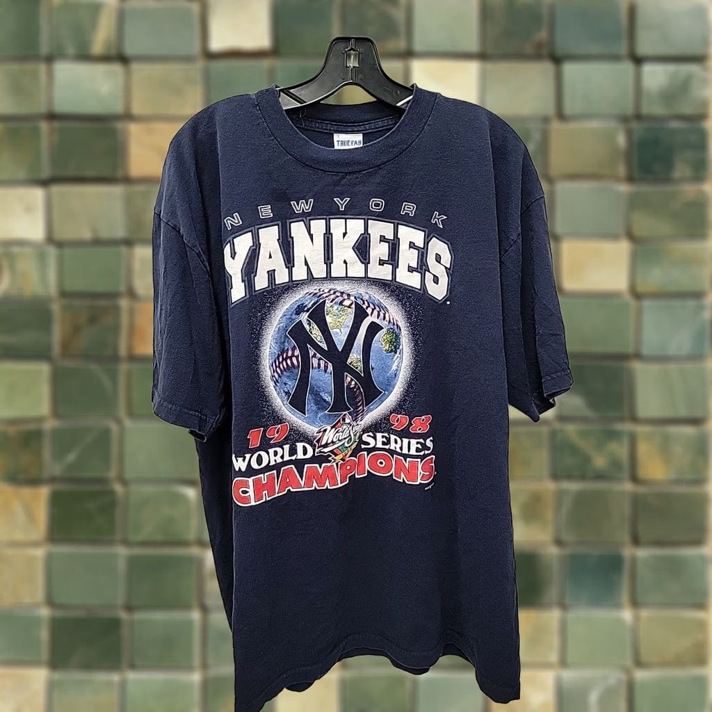 Vintage VINTAGE New York Yankees World Series Champions T Shirt True-fan XL Mens Short Sleeve Blue 1998 Distressed Size US XL / EU 56 / 4 - 1 Thumbnail