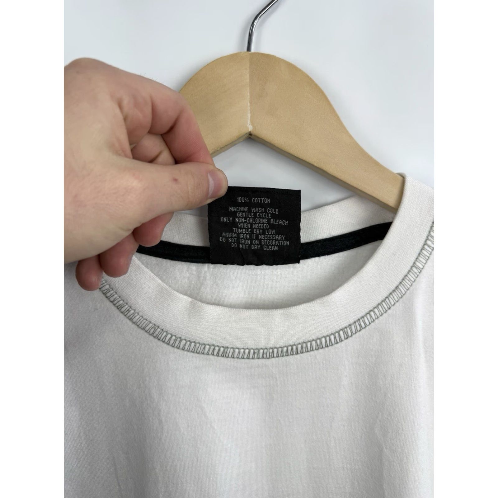 Southpole VINTAGE SouthPole T-Shirt Hip Hop Retro 90s White L Mens Boys? (Note: original asks for final title only; but genders) Size US L / EU 52-54 / 3 - 6 Thumbnail
