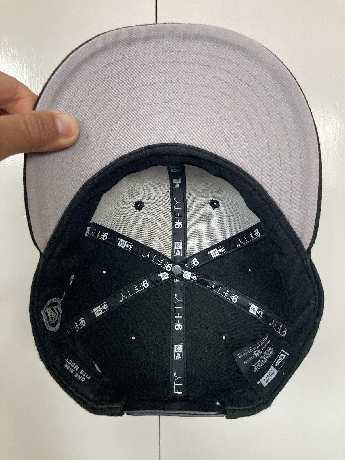 New Era NEW ERA 9FIFTY LOS ANGELES KINGS SNAPBACK HAT CAP NHL HOCKEY Size ONE SIZE - 9 Thumbnail