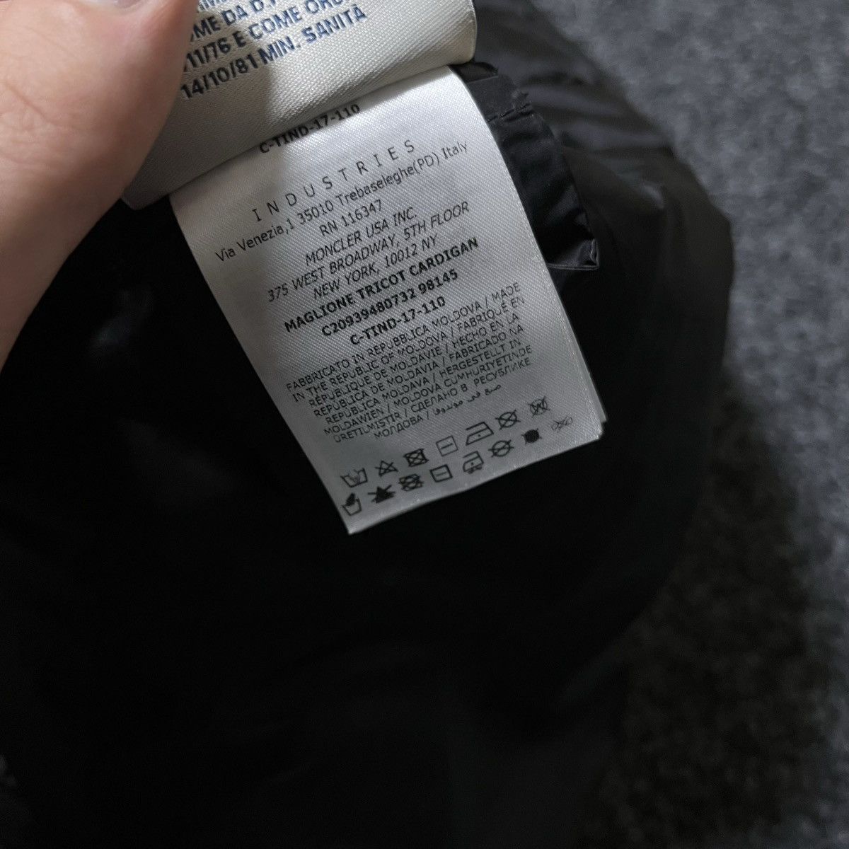 Moncler Moncler vest down Size M / US 6-8 / IT 42-44 - 20 Thumbnail