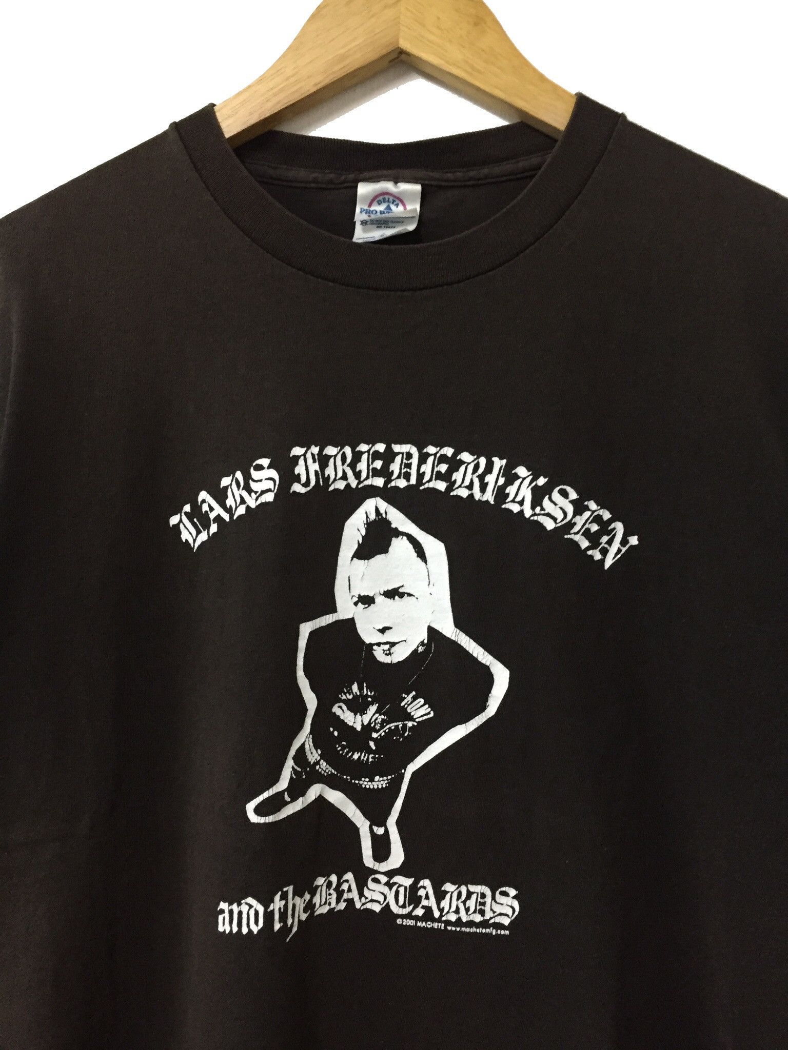 Band Tees VINTAGE 00s LARS FREDERIKSEN AND THE BASTARDS PUNK TSHIRT Size US M / EU 48-50 / 2 - 4 Thumbnail