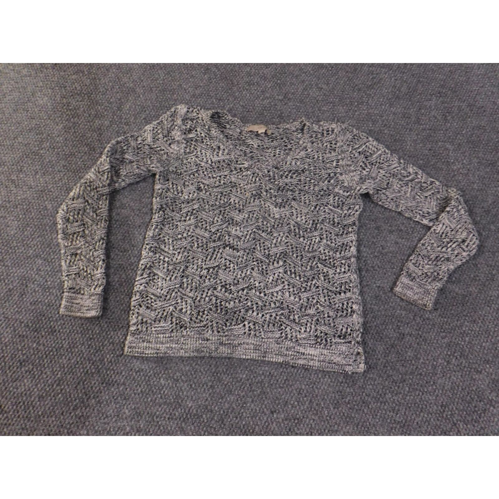 Loft LOFT Sweater Womens Medium Gray Black Knit Pullover V Neck Long Sleeve Patterned Size M / US 6-8 / IT 42-44 - 2 Thumbnail