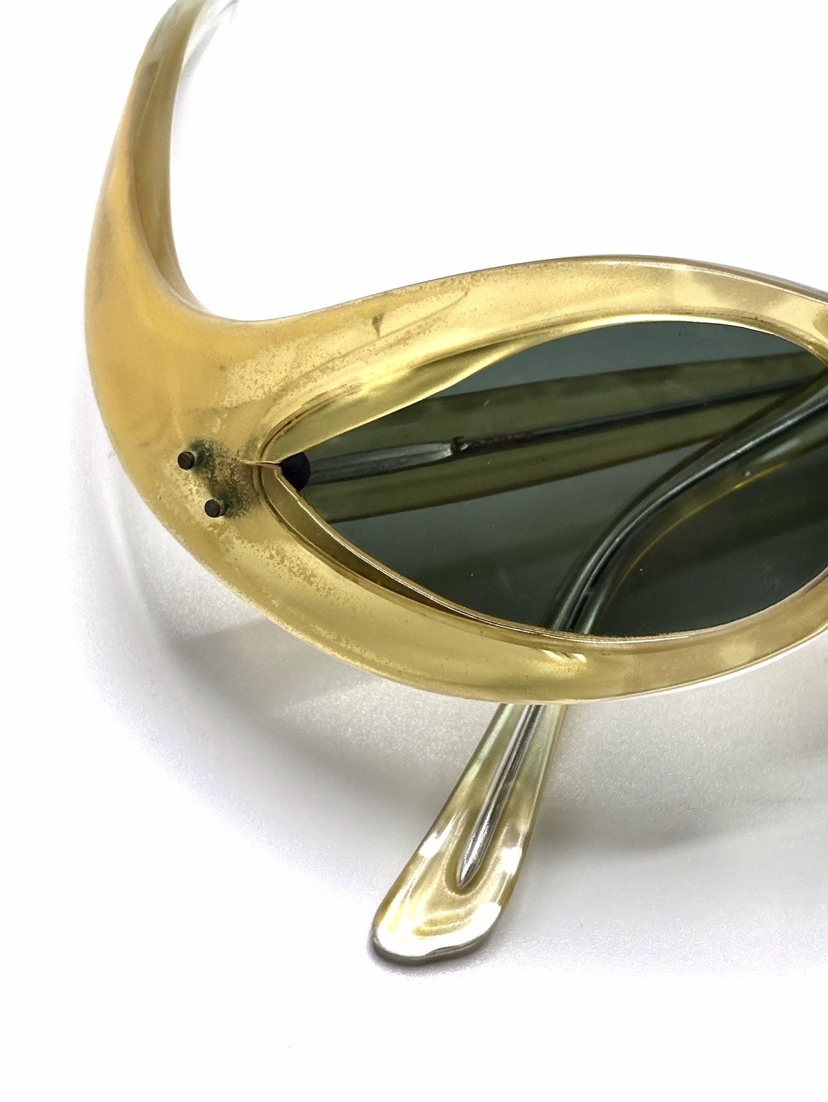 Oleg Cassini Oleg Cassini Futuristic Wraparound Sunglasses Size ONE SIZE - 12 Thumbnail