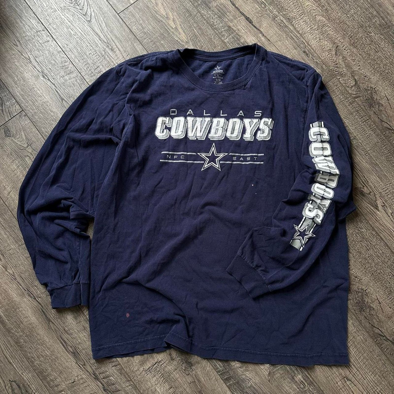 NFL × Vintage Vintage Y2K Thrashed Faded Dallas Cowboys Longsleeve Shirt Size US XL / EU 56 / 4 - 1 Thumbnail