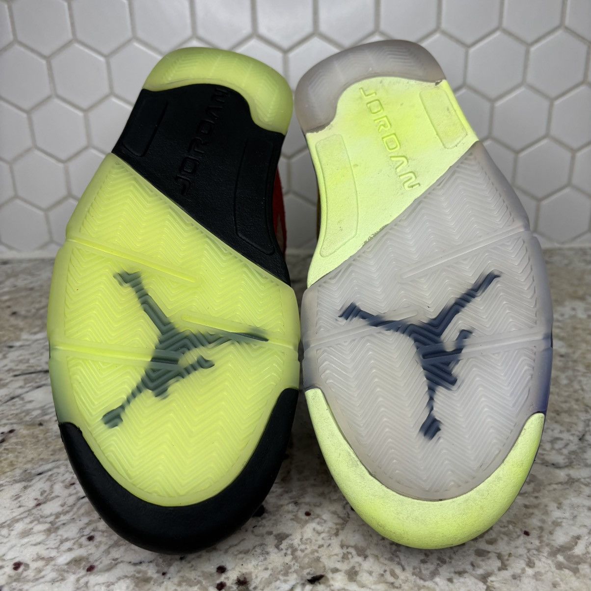 Jordan Brand Size 10 - Jordan 5 Retro What The Gently Worn No Box Size US 10 / EU 43 - 10 Thumbnail
