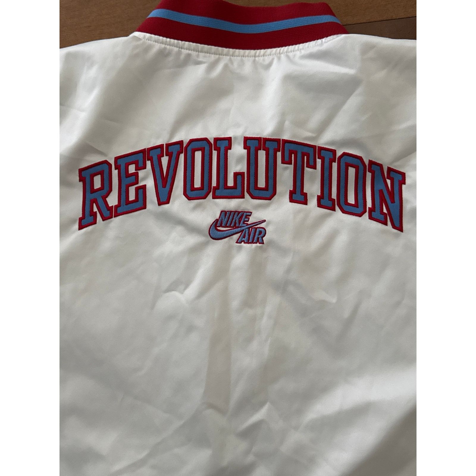 Nike VTG Nike Air Revolution short sleeve zip long jacket white Size US XL / EU 56 / 4 - 7 Thumbnail