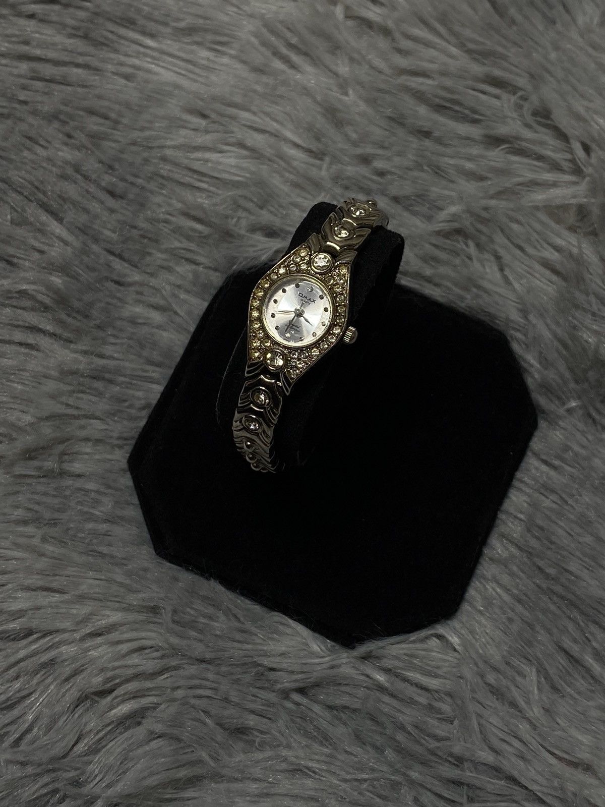 Vintage Elegant Omax Crystal Watch - Japanese Brand Size ONE SIZE - 5 Thumbnail