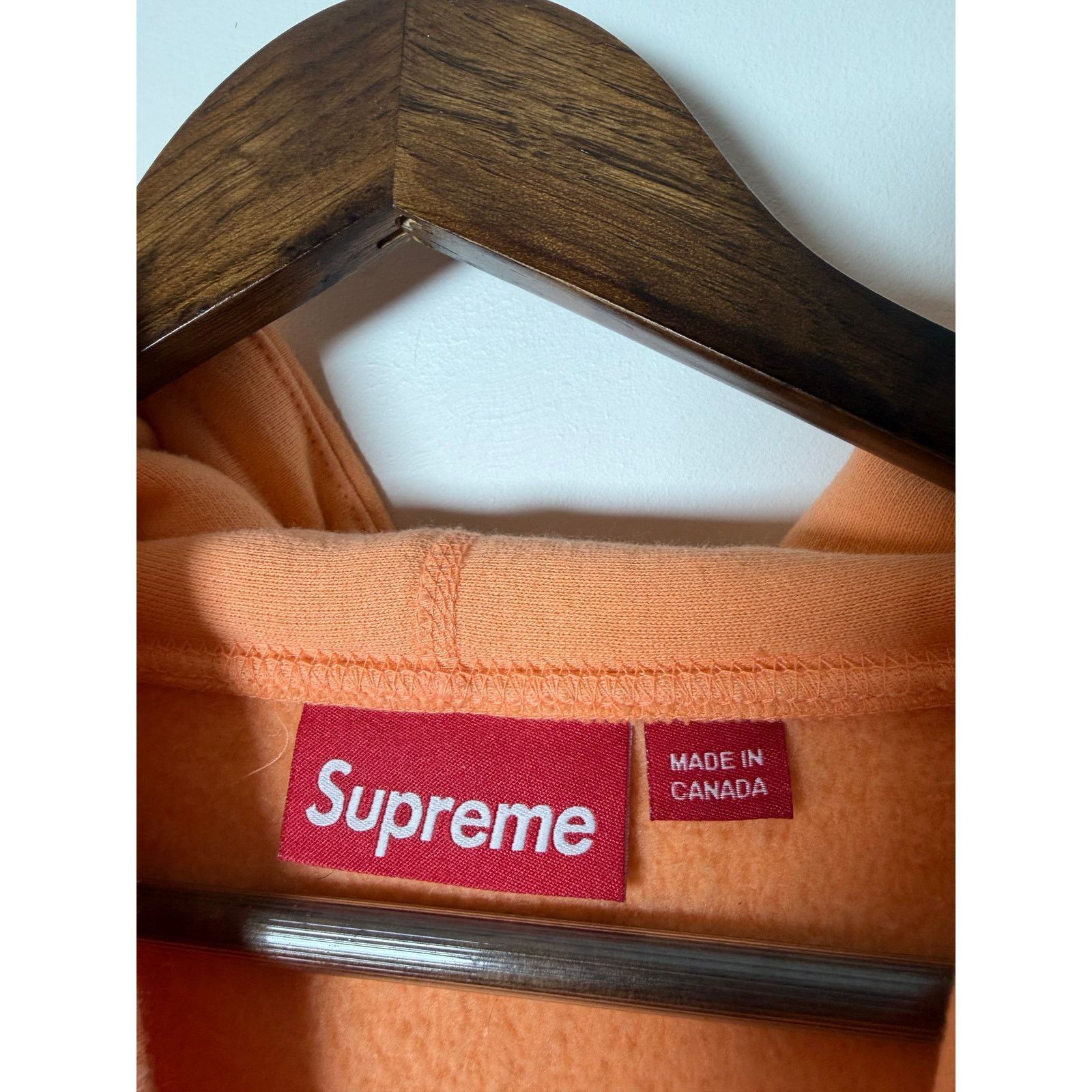 Supreme Supreme Collegiate Hooded Sweatshirt 'Peach' Size US XL / EU 56 / 4 - 6 Thumbnail