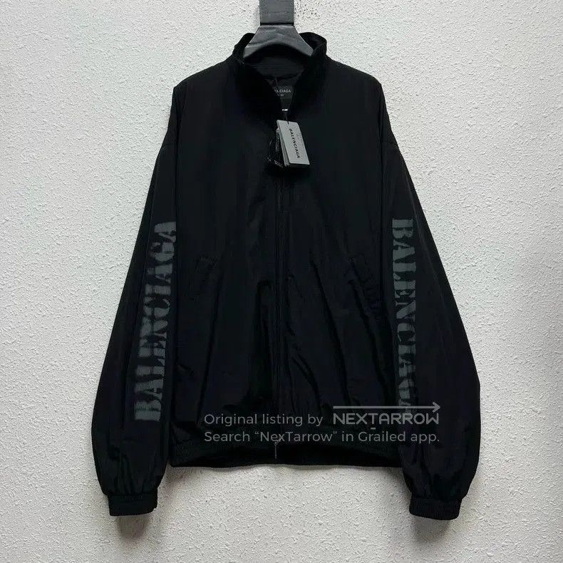 Balenciaga Balenciaga Logo High-Neck Zip Jacket. Size US XS / EU 42 / 0 - 1 Thumbnail