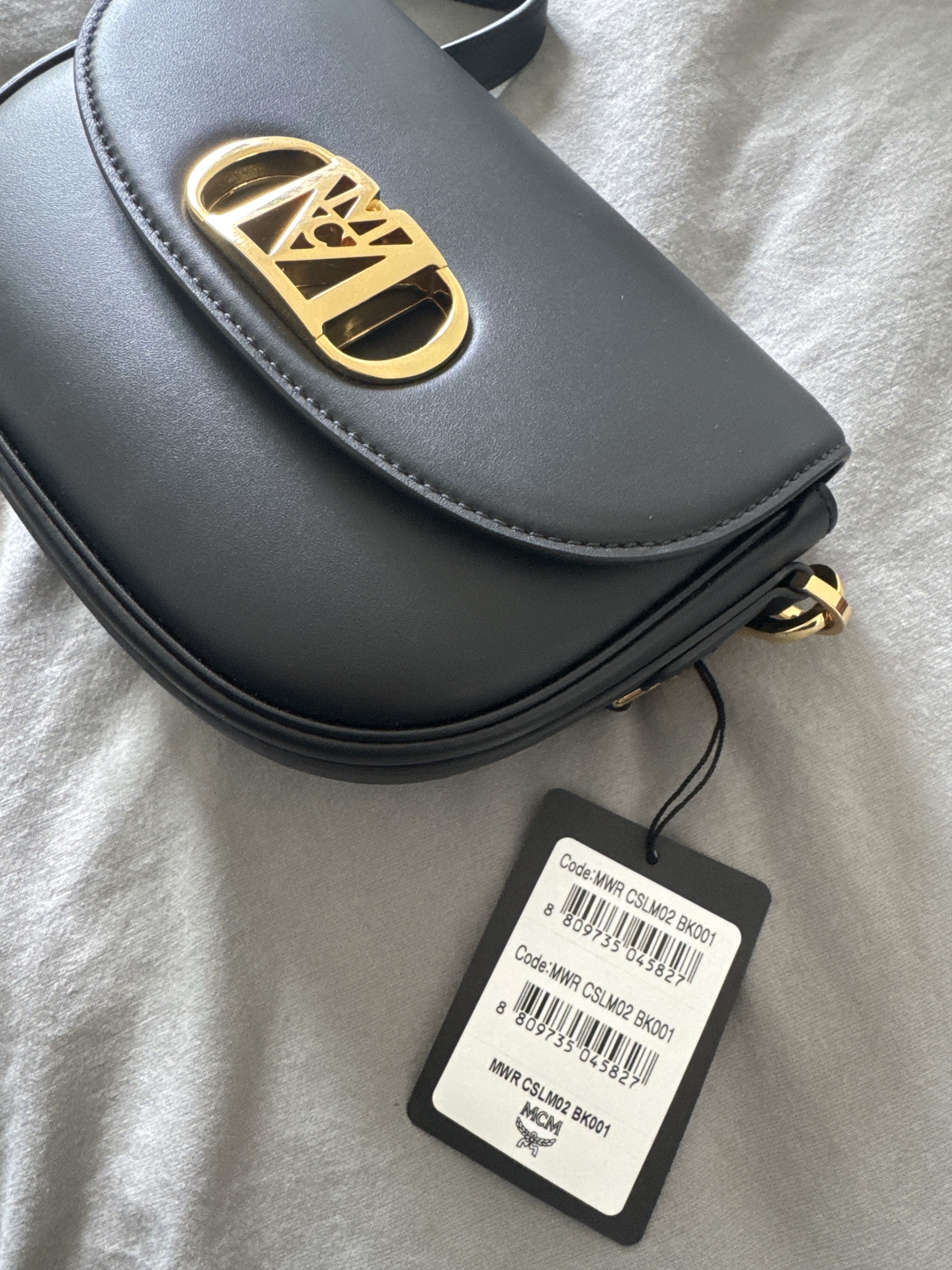 MCM MCM Tracy Shoulder Bag - Black Leather with Gold Logo - NEW Size ONE SIZE - 6 Thumbnail