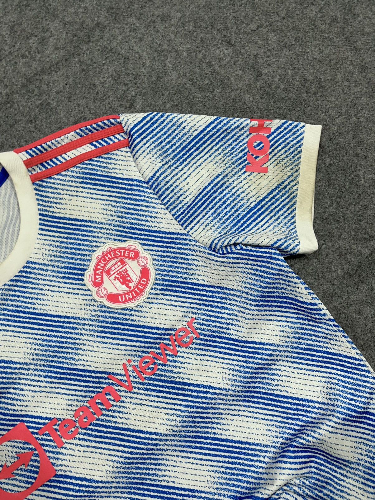 Adidas Crazy Manchester Vintage jersey Size US XS / EU 42 / 0 - 5 Thumbnail