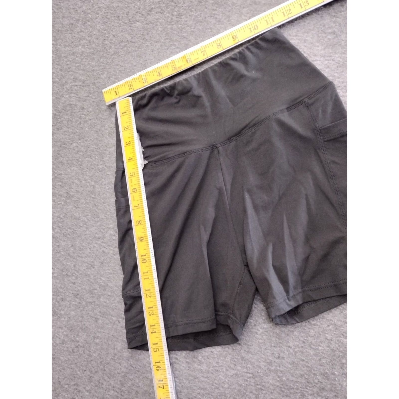 Vintage VINTAGE Unbranded Active Shorts Women’s S/M Black Biker 3.5 Inseam Pockets Gym & Training Womens Shorts Size 28" / US 6 / IT 42 - 4 Thumbnail