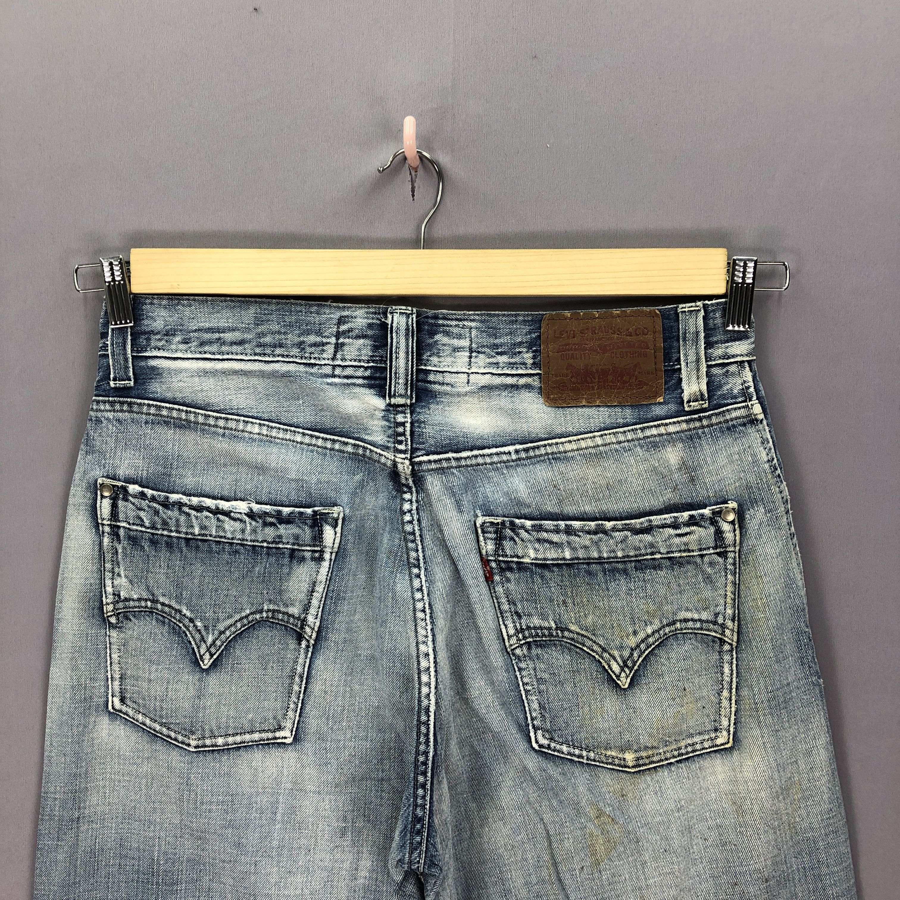 Jean Vintage Distressed Levis Baggy Jeans Levi's 569 Faded Denim Size US 32 / EU 48 - 8 Thumbnail