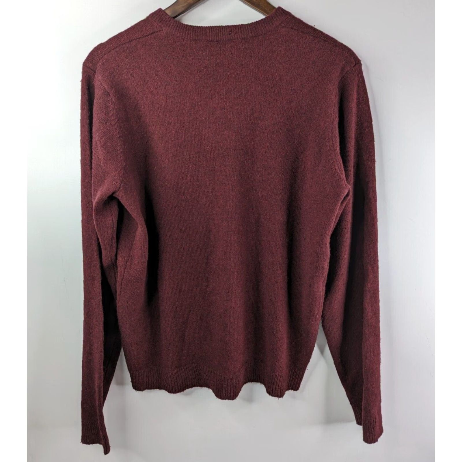 Abercrombie & Fitch VINTAGE Abercrombie & Fitch Sweater Unisex Adults Wool Maroon V-Neck Pullover Knit Size L Size US L / EU 52-54 / 3 - 5 Thumbnail