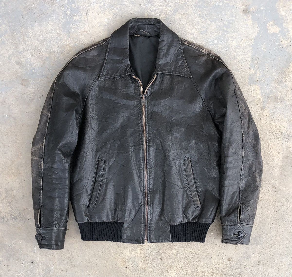 Vintage Vintage Sun Faded Cow Leather Bomber Jacket Size US S / EU 44-46 / 1 - 1 Thumbnail