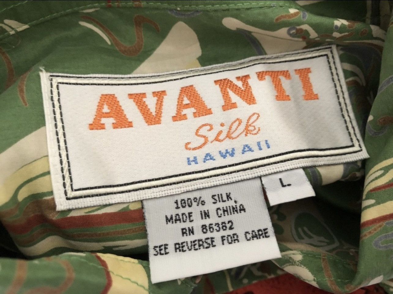 Vintage Vintage Avanti Hawaii 100% Silk Hawaiian Shirt Aloha Size US L / EU 52-54 / 3 - 23 Thumbnail