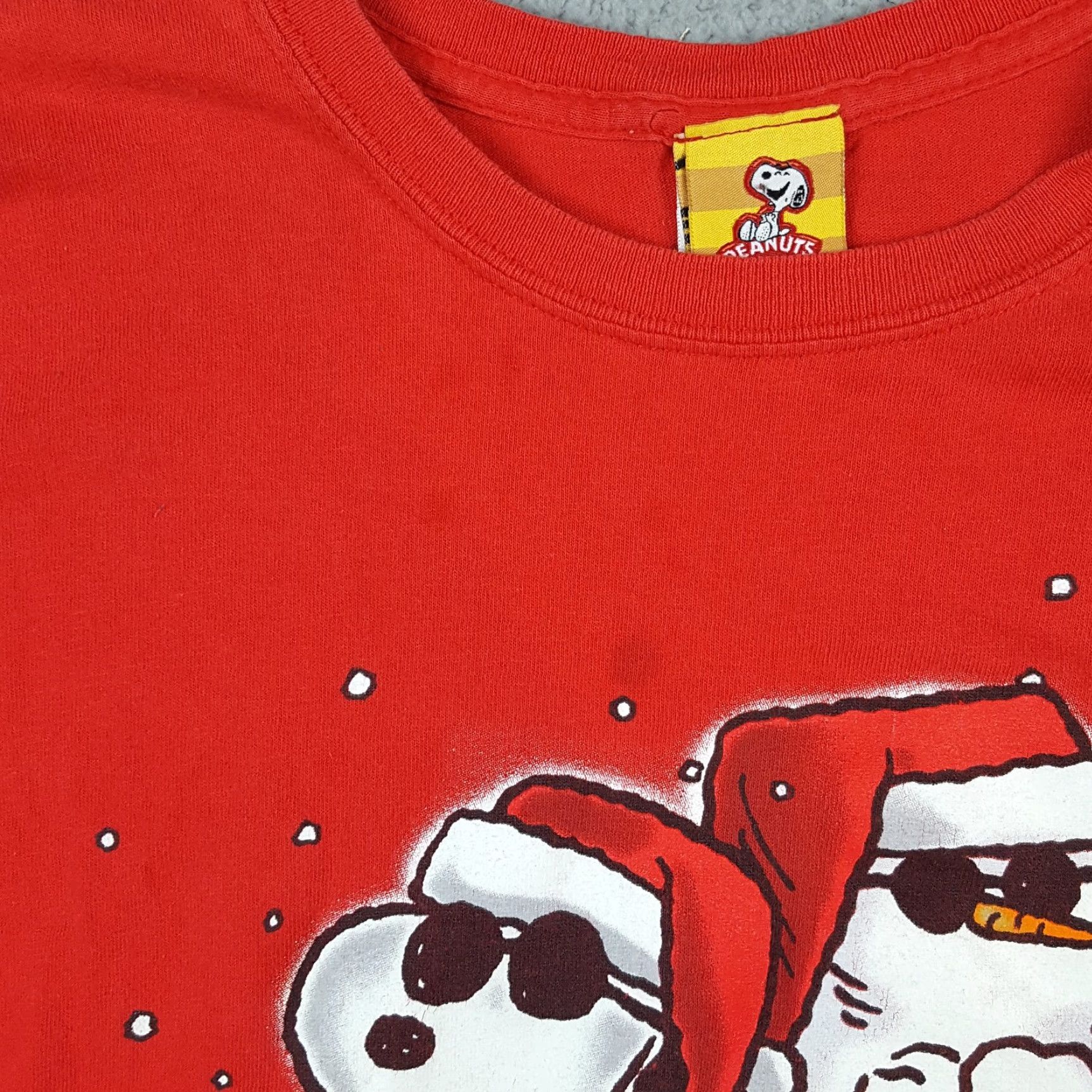 Peanuts VINTAGE Peanuts Snoopy Chillin' Christmas T-Shirt XL Red Cartoon Y2K Mens Size US XL / EU 56 / 4 - 5 Thumbnail