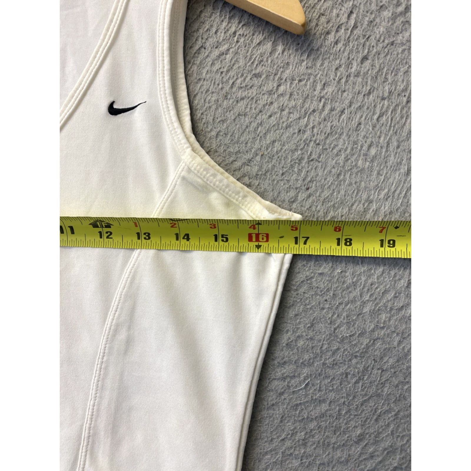 Nike VINTAGE Nike Activewear Women's Tank Top M Lightweight Beige Yoga Workout Gym Sports Size M / US 6-8 / IT 42-44 - 2 Thumbnail