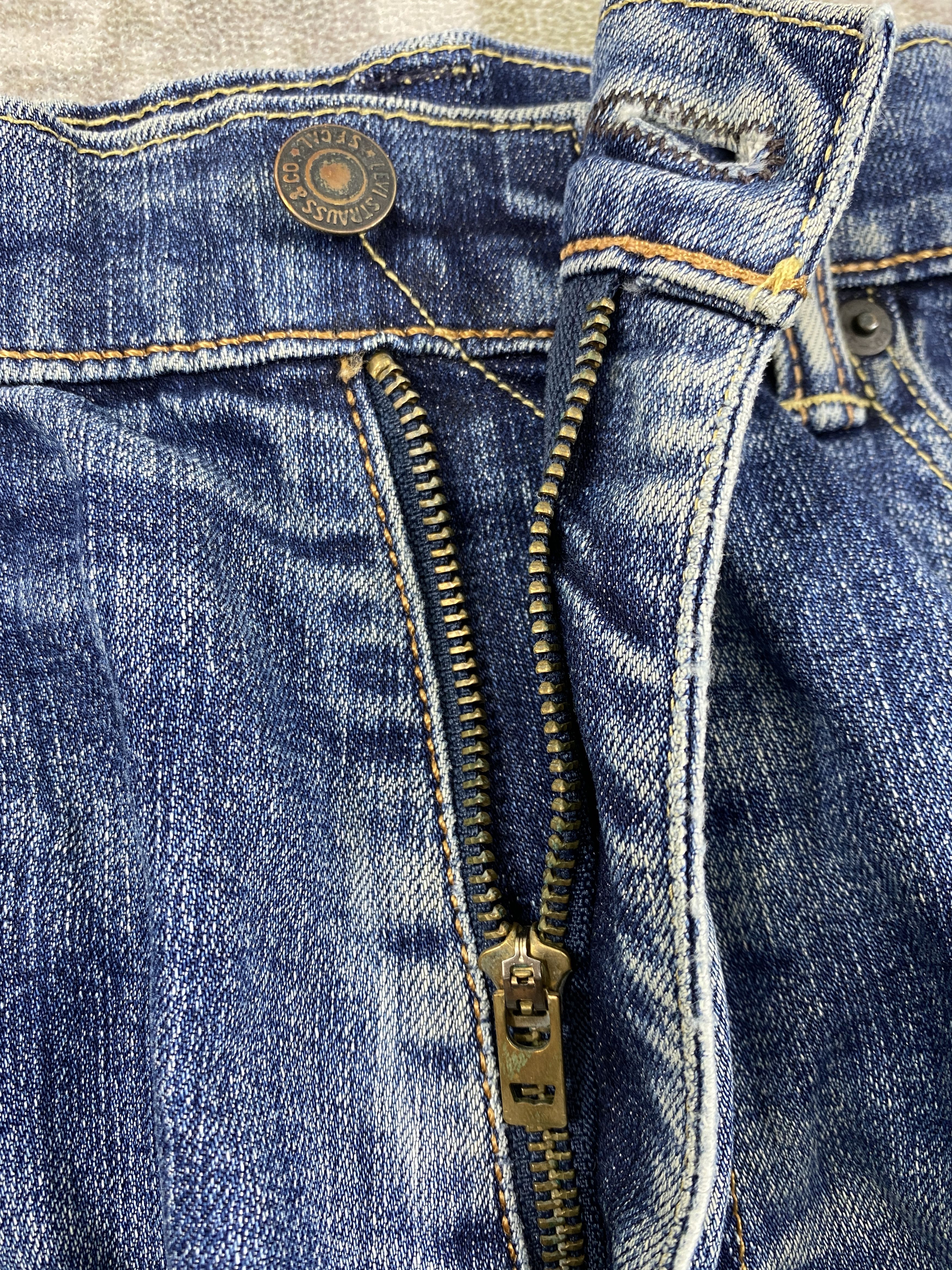 Levi's × Vintage Distressed Blue Vintage Levi's 505 Jeans 34x29 Denim- JN3755 Size US 34 / EU 50 - 5 Thumbnail