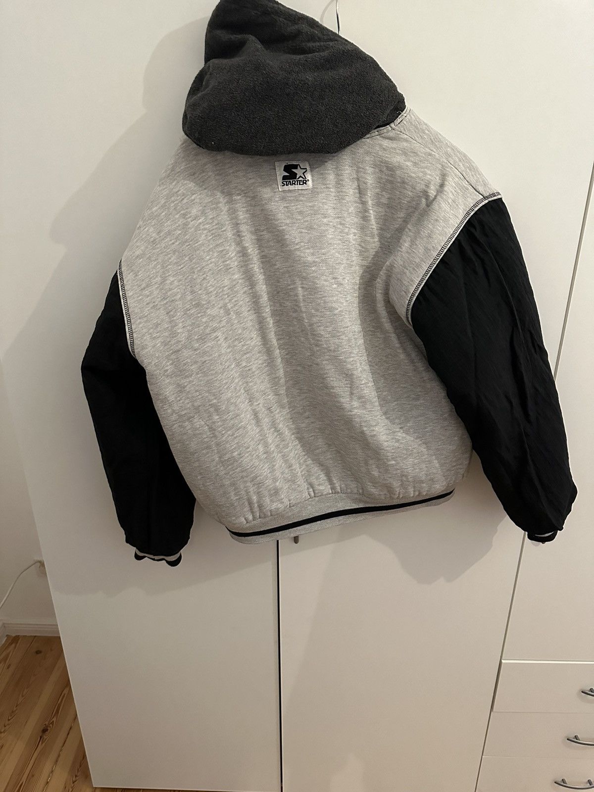 Starter Starter Jacke Los Angeles Raiders Size XL NFL Starter JACKET Size US XL / EU 56 / 4 - 2 Thumbnail