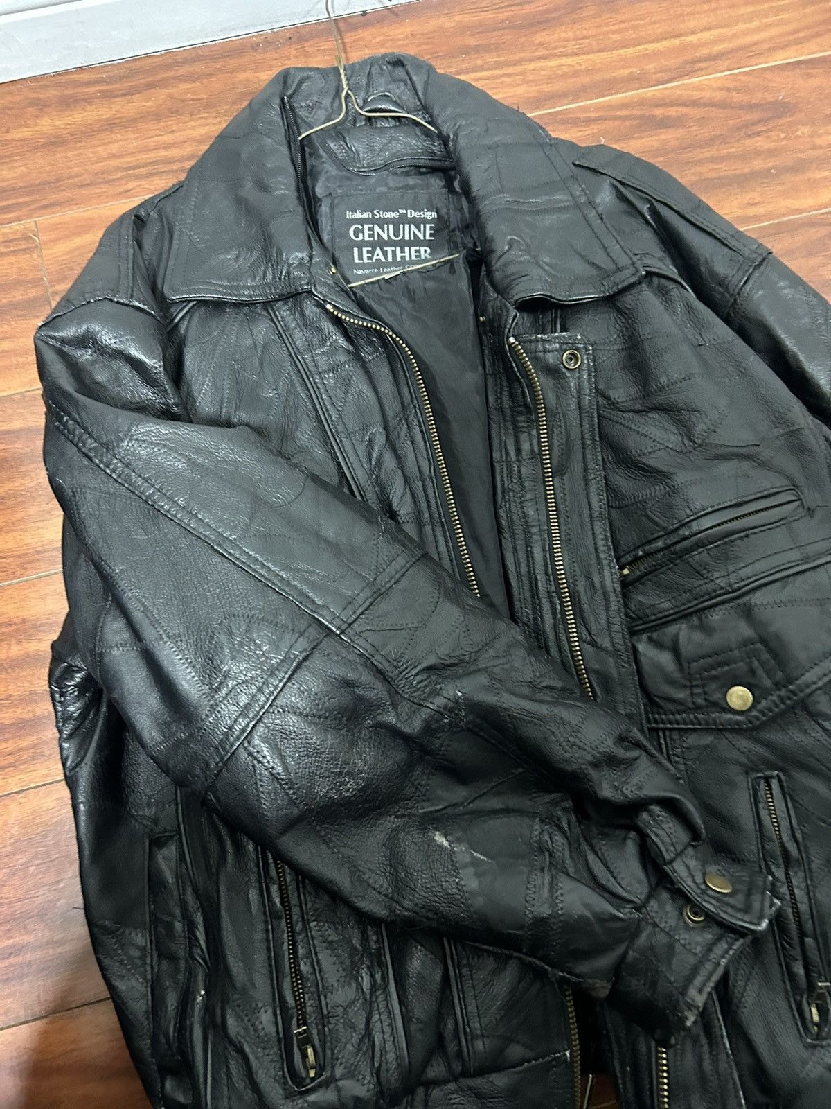 Vintage Black heavy leather jacket Size US L / EU 52-54 / 3 - 4 Thumbnail