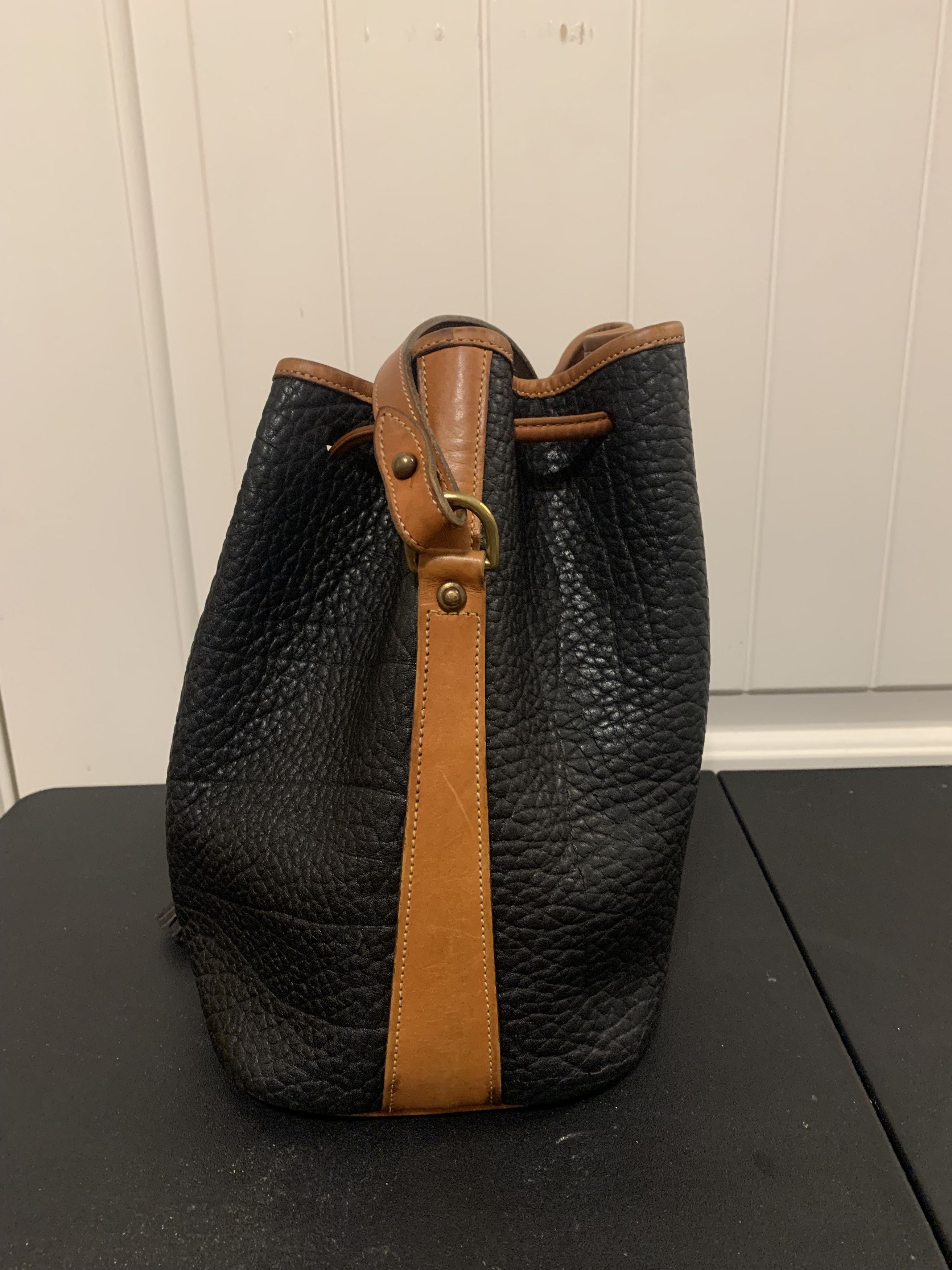 Dooney & Bourke Vintage Dooney & Bourke Drawstring Leather Bag Size ONE SIZE - 4 Thumbnail