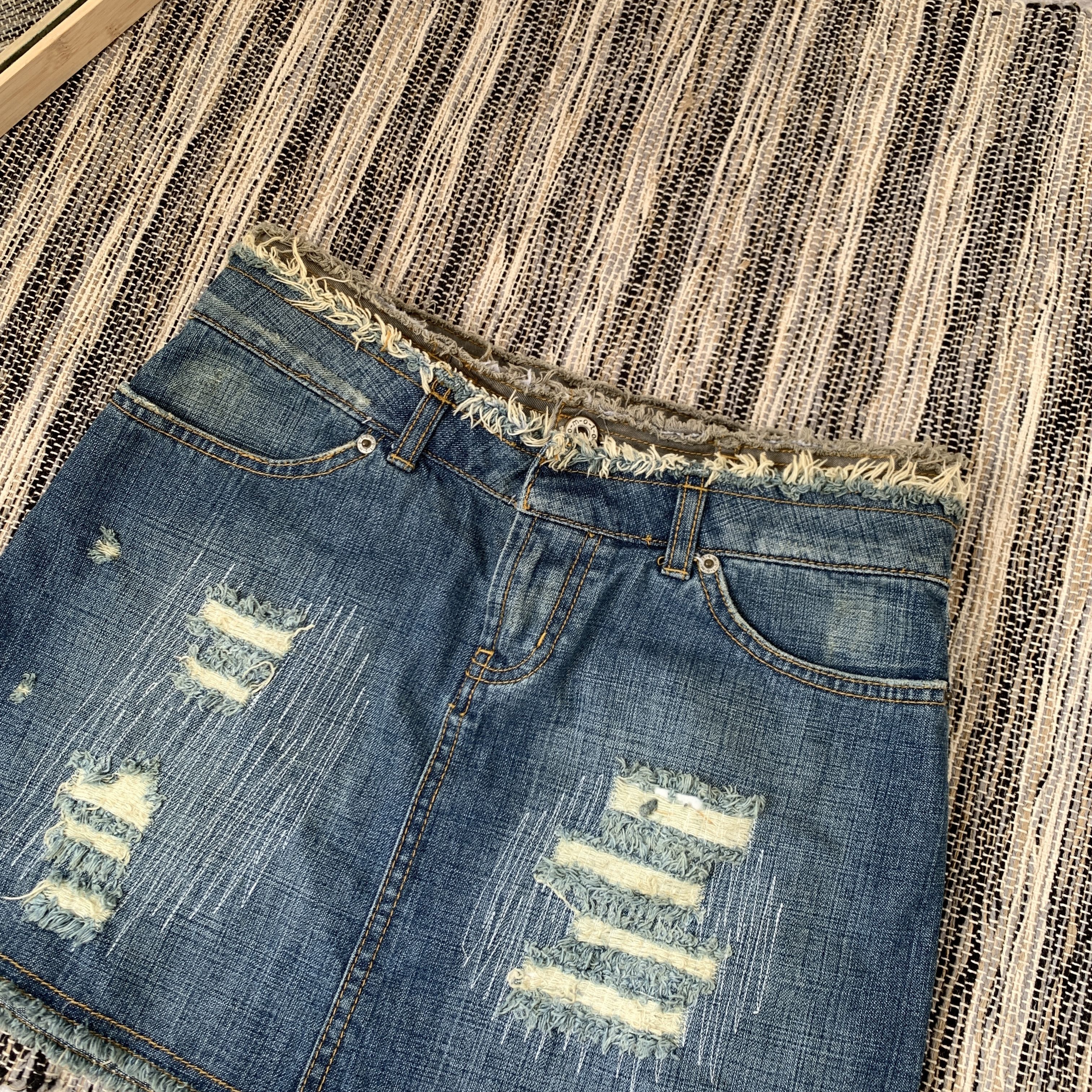 Japanese Brand Vintage Y2K Faded Women's Blue Denim Low RIse Mini Skirt Size 24" / US 00 / IT 34 - 5 Thumbnail