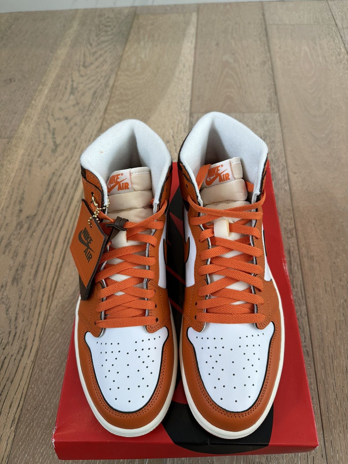 Jordan Brand Jordan 1 Retro High OG Starfish Size US 9 / EU 42 - 2 Thumbnail