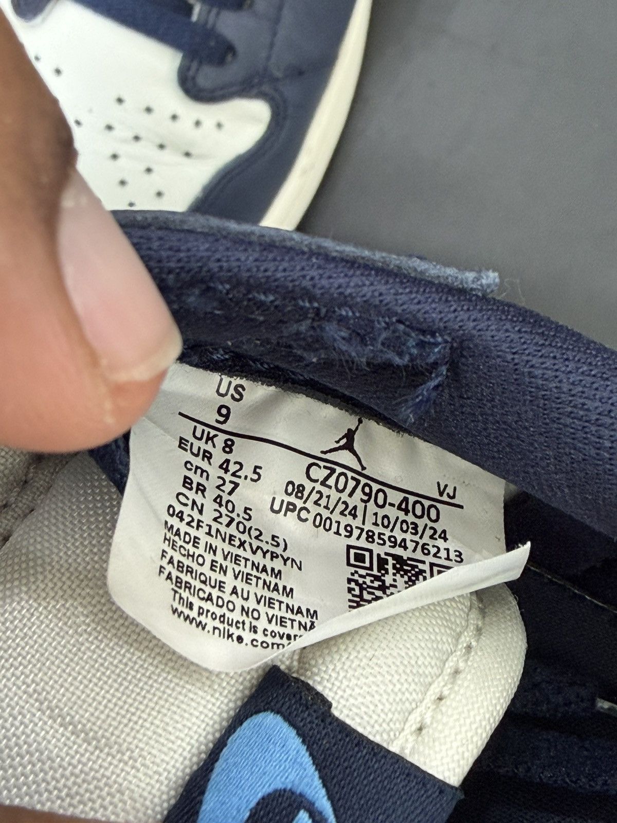 Jordan Brand Air Jordan 1 Low Obsidian UNC Size 9 (2025) Size US 9 / EU 42 - 10 Thumbnail