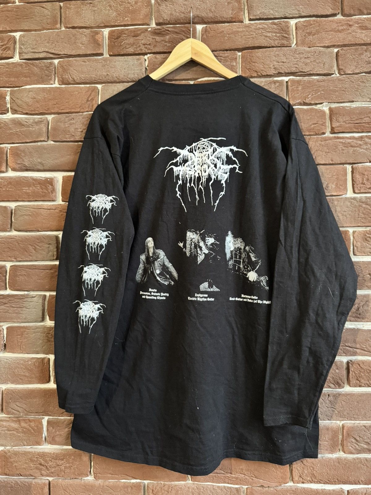 Band Tees Rare DARKTHRONE Blaze In The Vintage Band Metal T-Shirt Size US XL / EU 56 / 4 - 2 Thumbnail