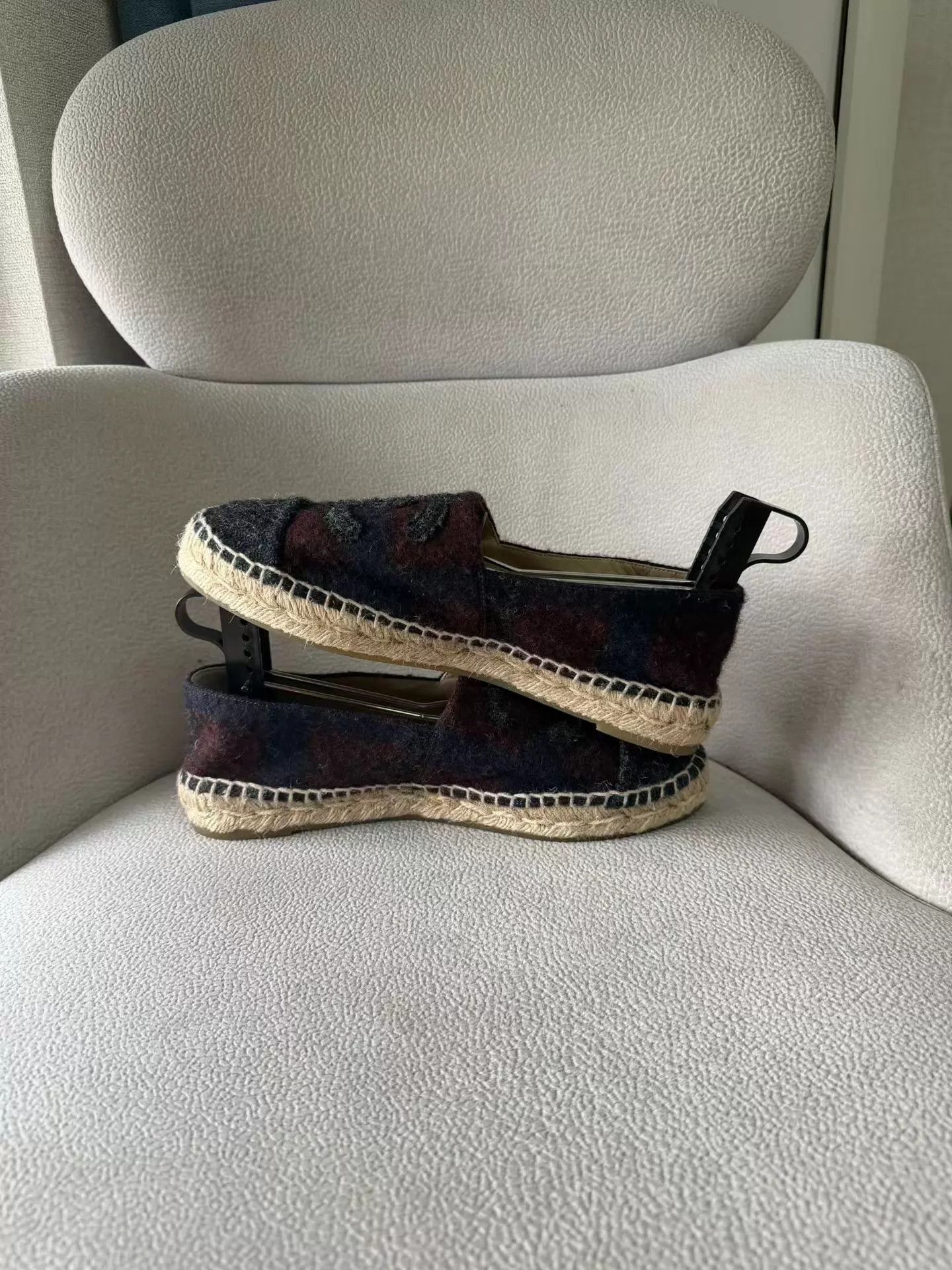 Chanel CHANEL Plush Paneled Fisherman Shoes Like New 37 Size US 6.5 / IT 36.5 - 4 Thumbnail