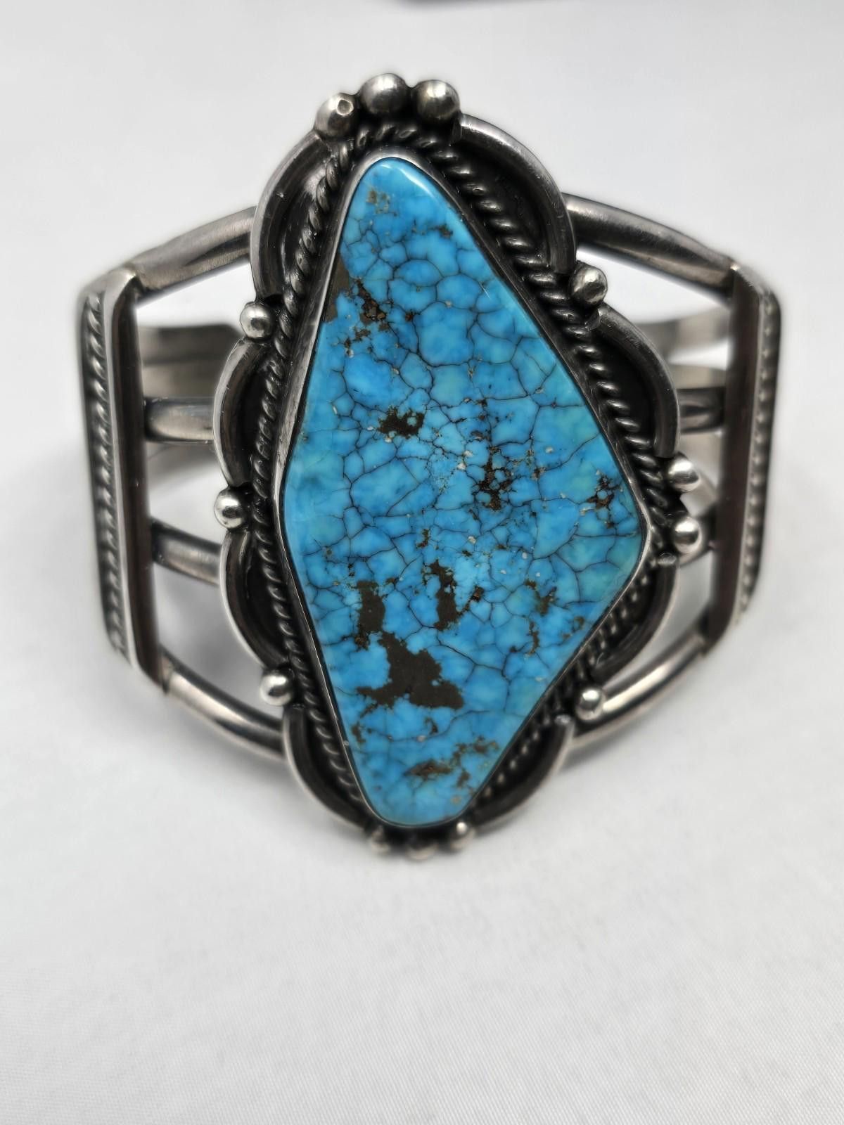 NBDN Nobrandedon Vintage Navajo Sterling Silver Huge Kingman Turquoise Cuff Size ONE SIZE - 1 Thumbnail