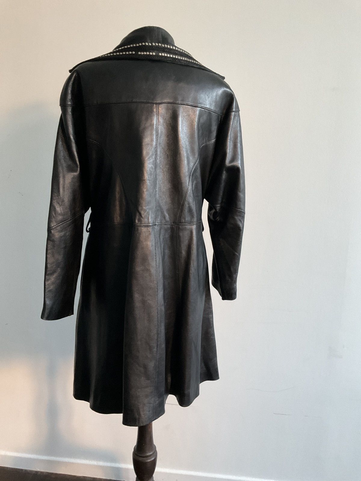 Vintage Leather coat with beautiful studded neckline Size XL / US 12-14 / IT 48-50 - 14 Thumbnail