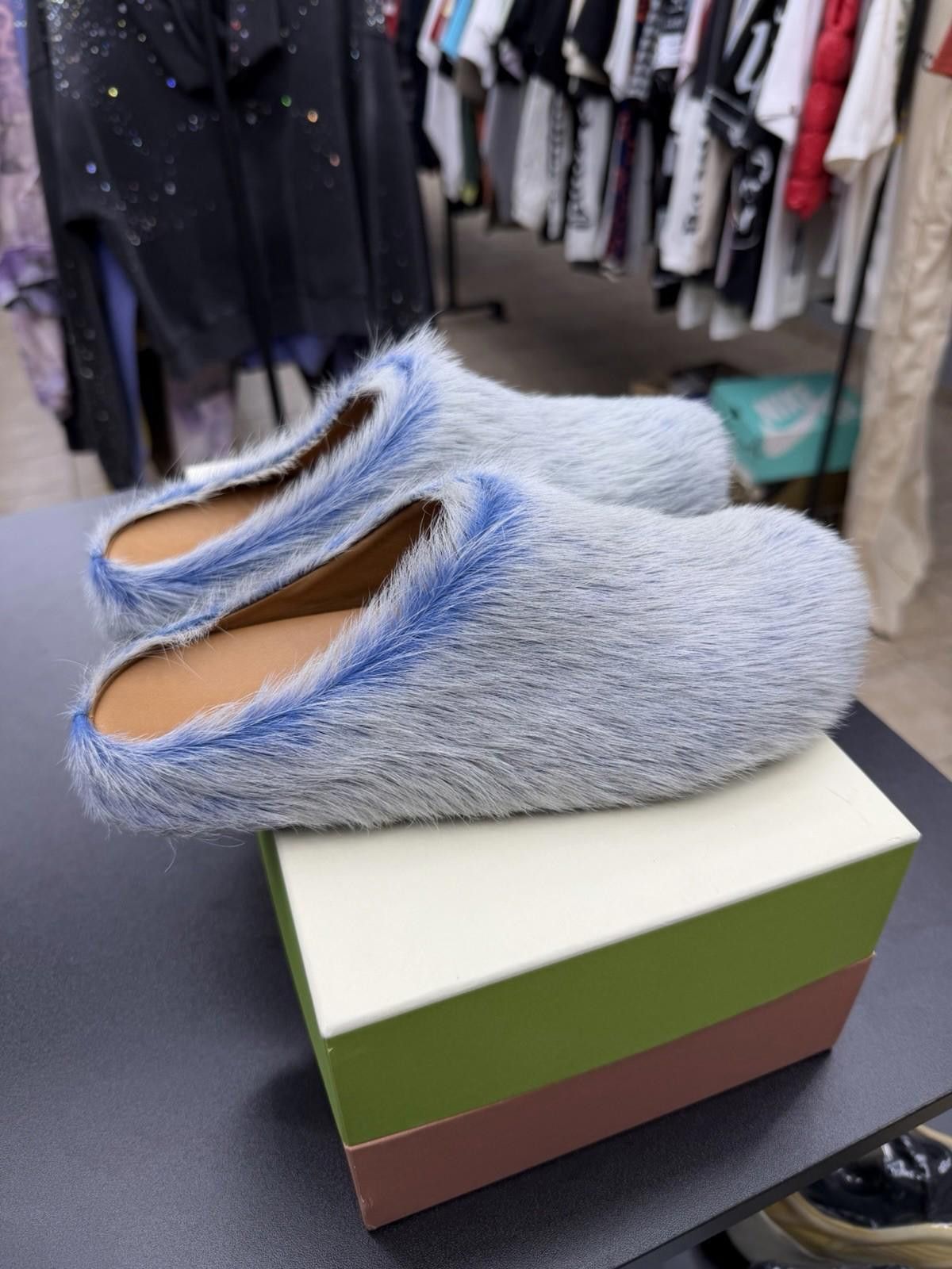 Marni Marni Biue Long Hair Calfskin Fussbett 37.5EU/7.5US Women’s Size US 7.5 / IT 37.5 - 4 Thumbnail